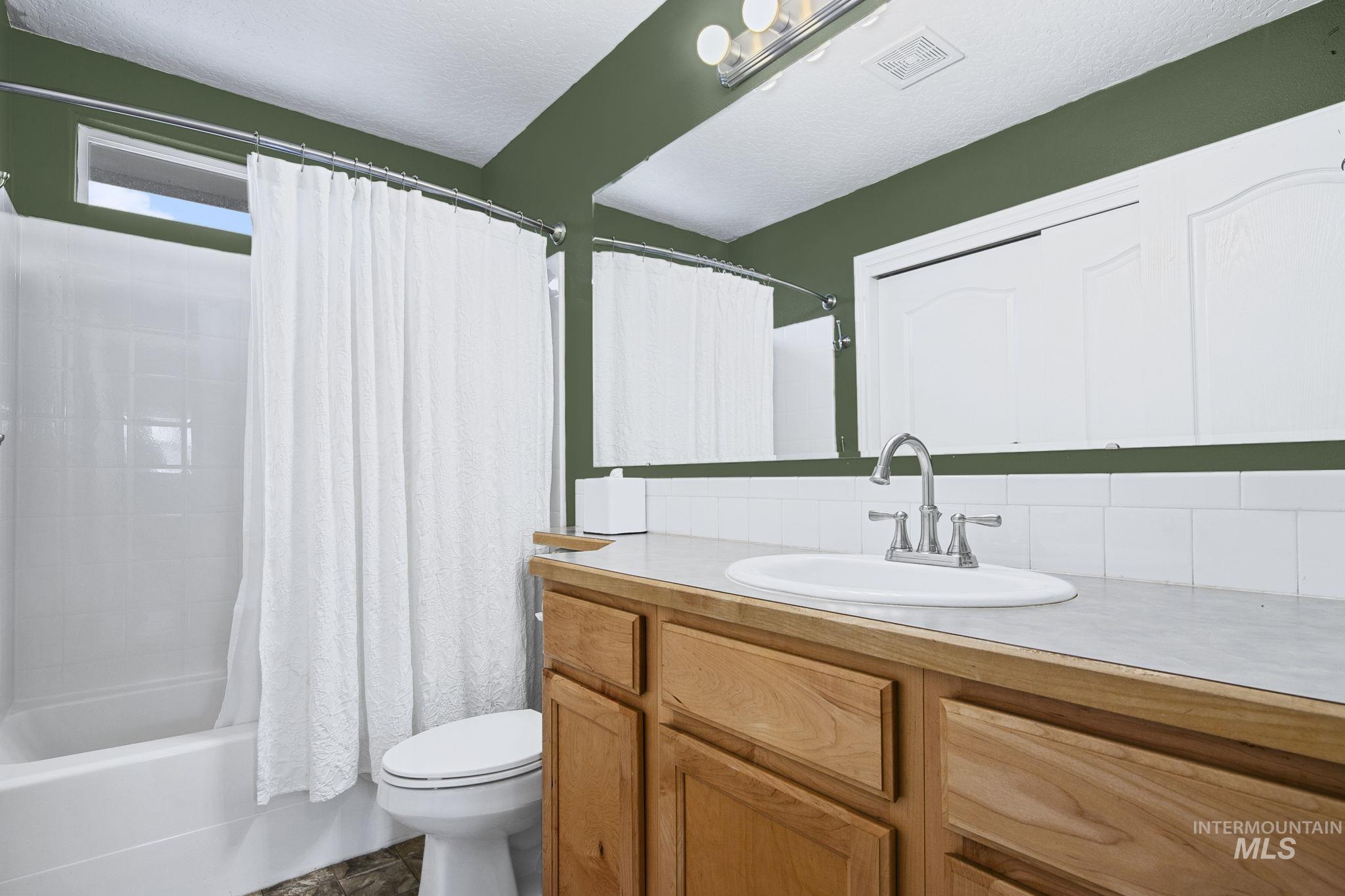 1474 W Brown Trout, Meridian, Idaho 83687, 3 Bedrooms, 2.5 Bathrooms, Residential For Sale, Price $488,000,MLS 98983304