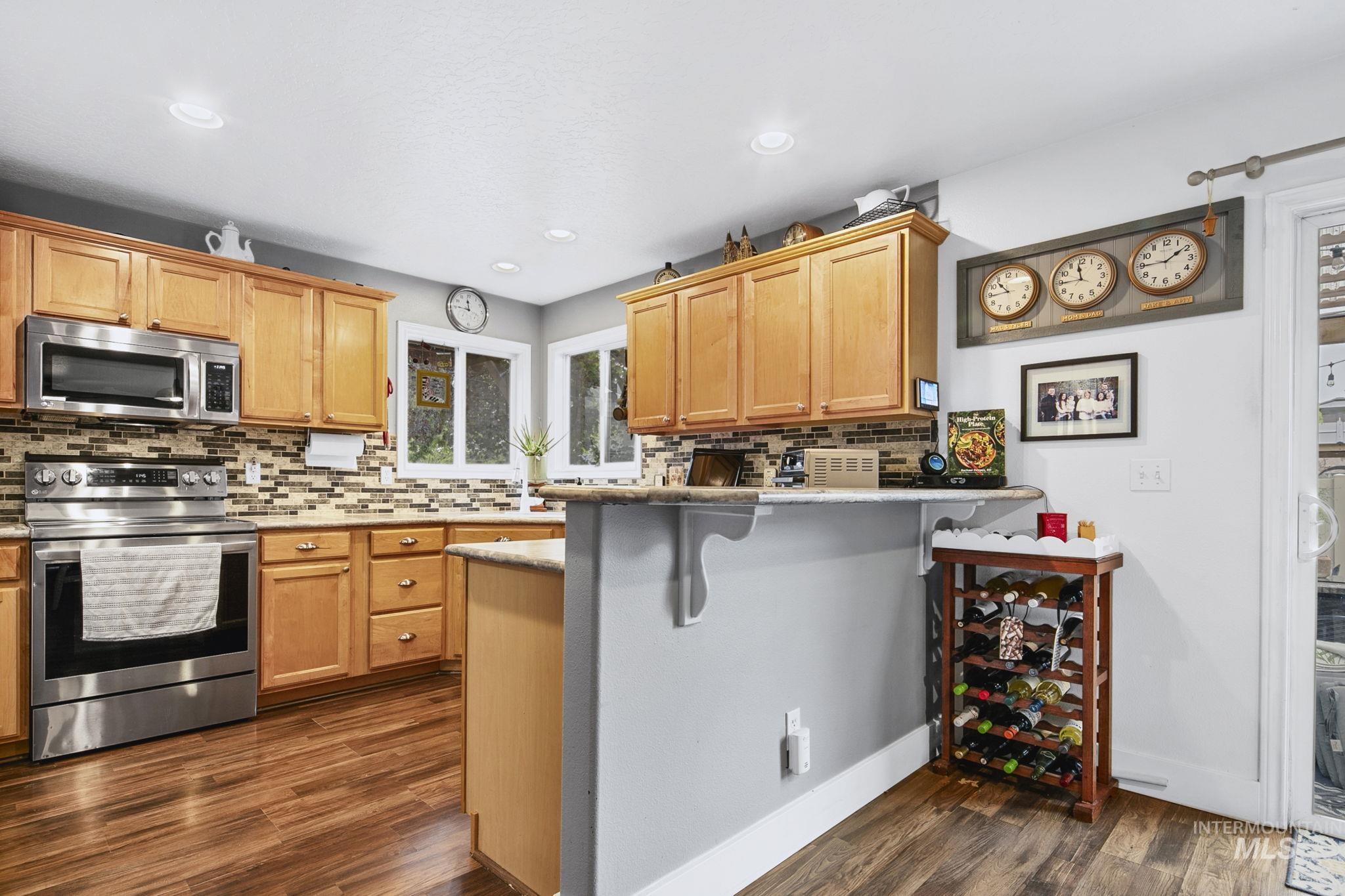 1474 W Brown Trout, Meridian, Idaho 83687, 3 Bedrooms, 2.5 Bathrooms, Residential For Sale, Price $488,000,MLS 98983304