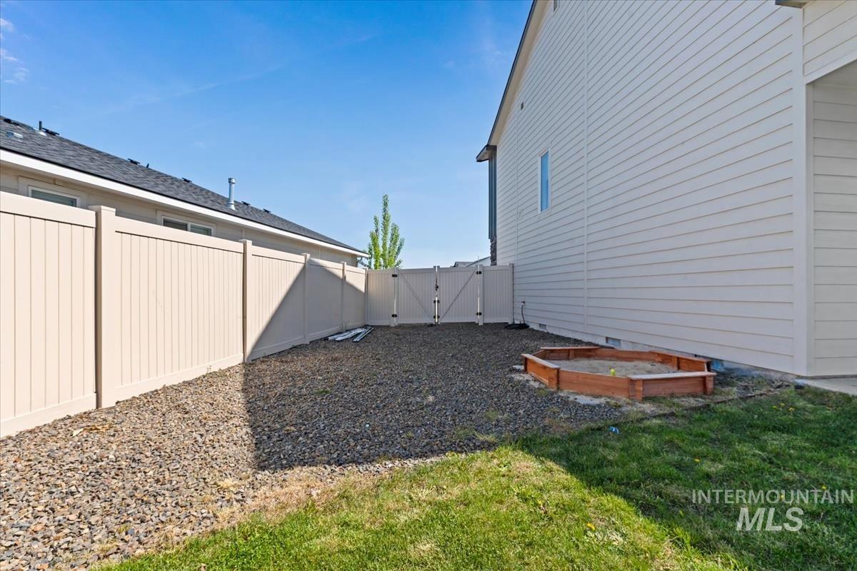 17389 N N Santimon Way, Nampa, Idaho 83687, 4 Bedrooms, 2.5 Bathrooms, Residential For Sale, Price $490,000,MLS 98983305