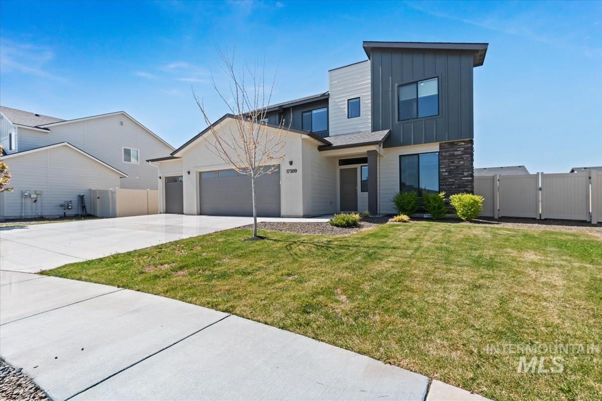 17389 N N Santimon Way, Nampa, Idaho 83687, 4 Bedrooms, 2.5 Bathrooms, Residential For Sale, Price $490,000,MLS 98983305