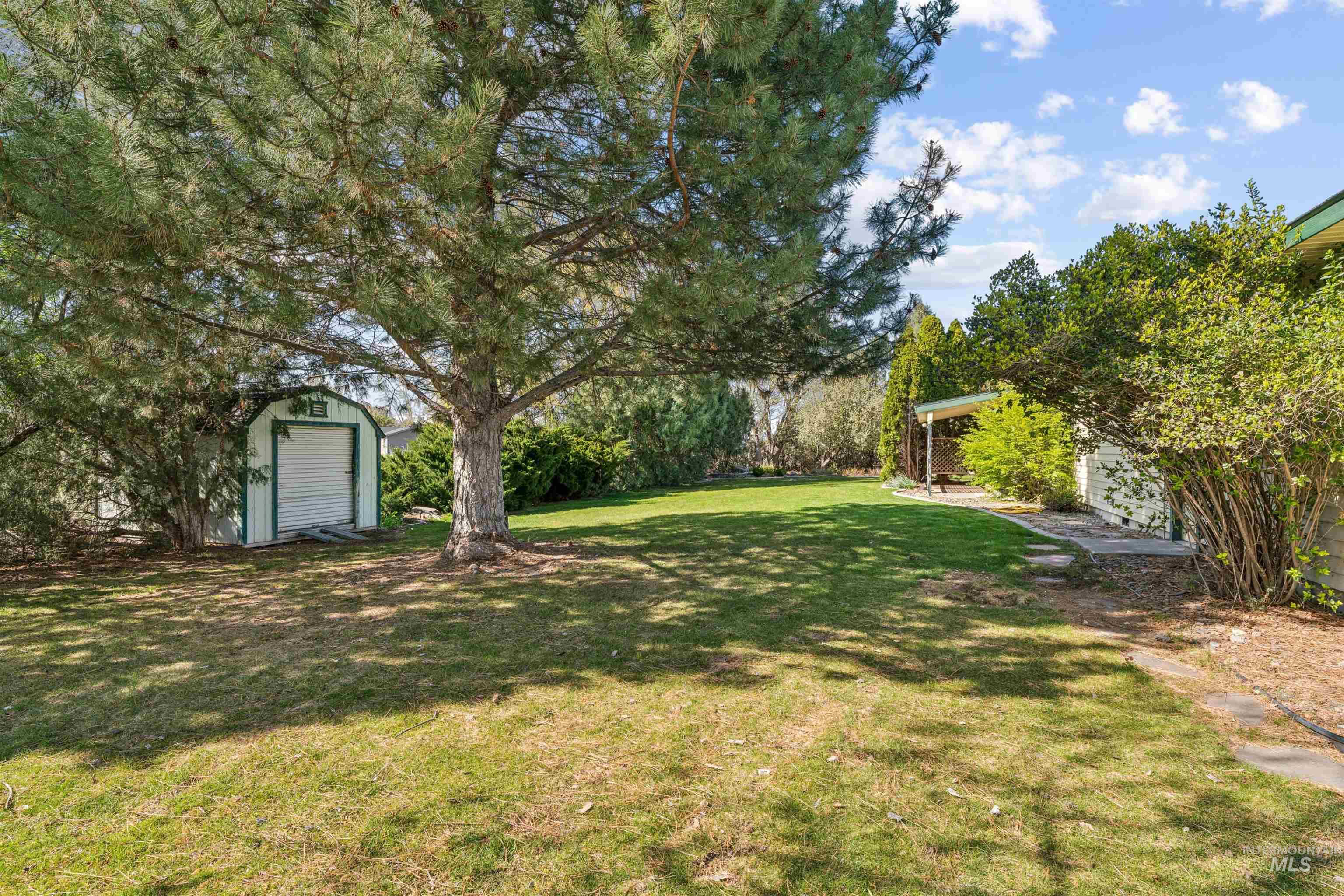 2931 NE Vista Way, Mountain Home, Idaho 83647, 3 Bedrooms, 2 Bathrooms, Residential For Sale, Price $449,000,MLS 98983306