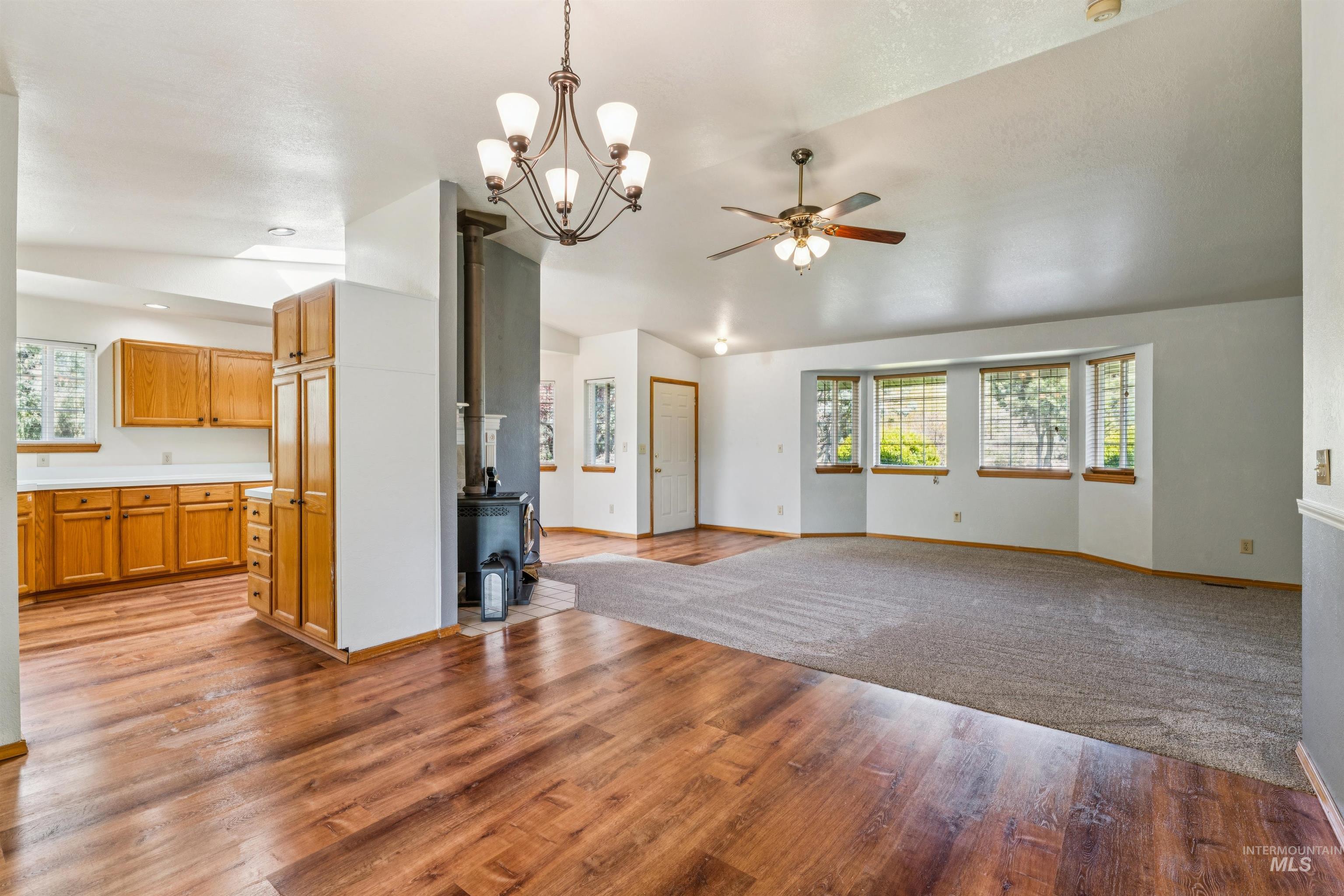 2931 NE Vista Way, Mountain Home, Idaho 83647, 3 Bedrooms, 2 Bathrooms, Residential For Sale, Price $449,000,MLS 98983306