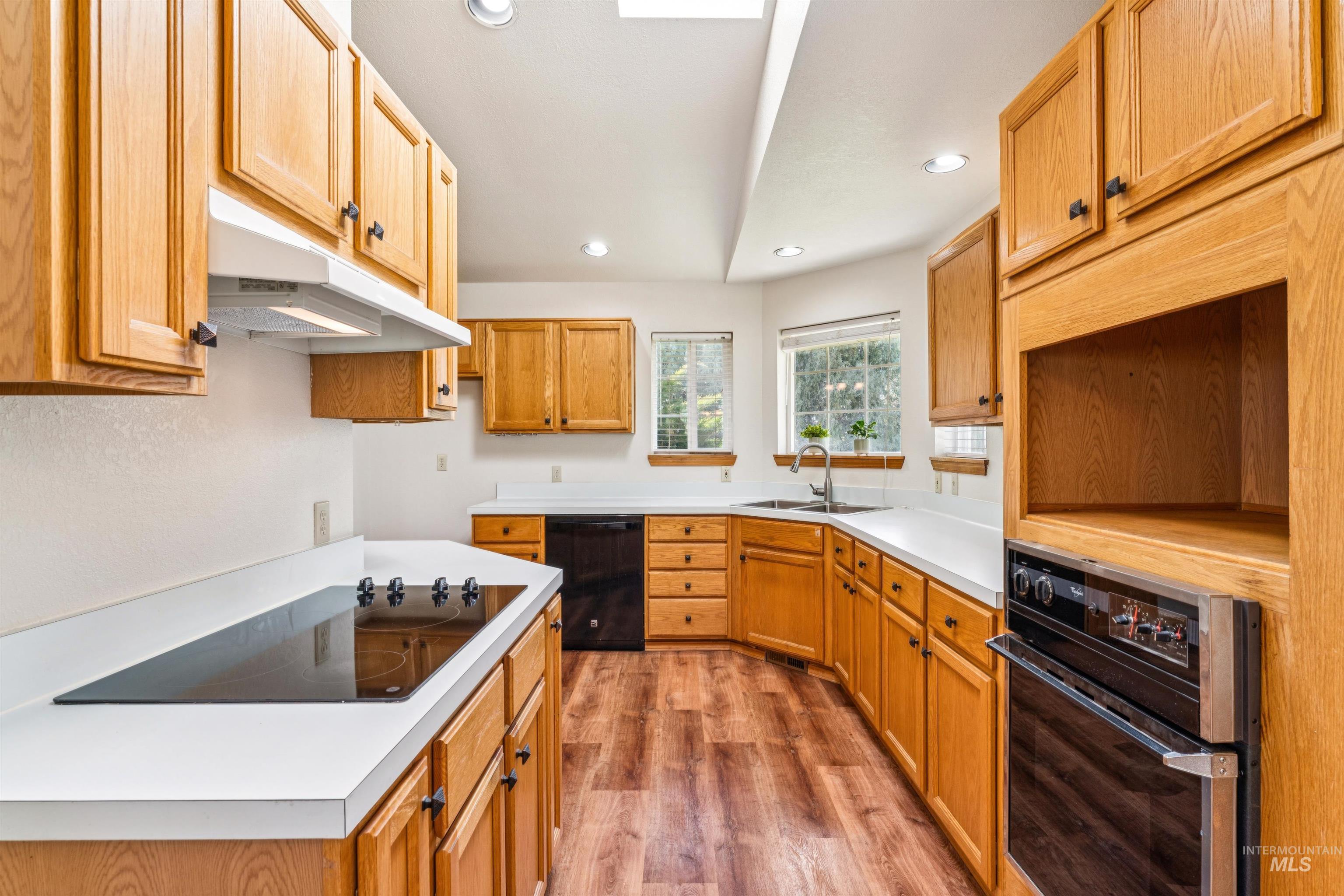 2931 NE Vista Way, Mountain Home, Idaho 83647, 3 Bedrooms, 2 Bathrooms, Residential For Sale, Price $449,000,MLS 98983306