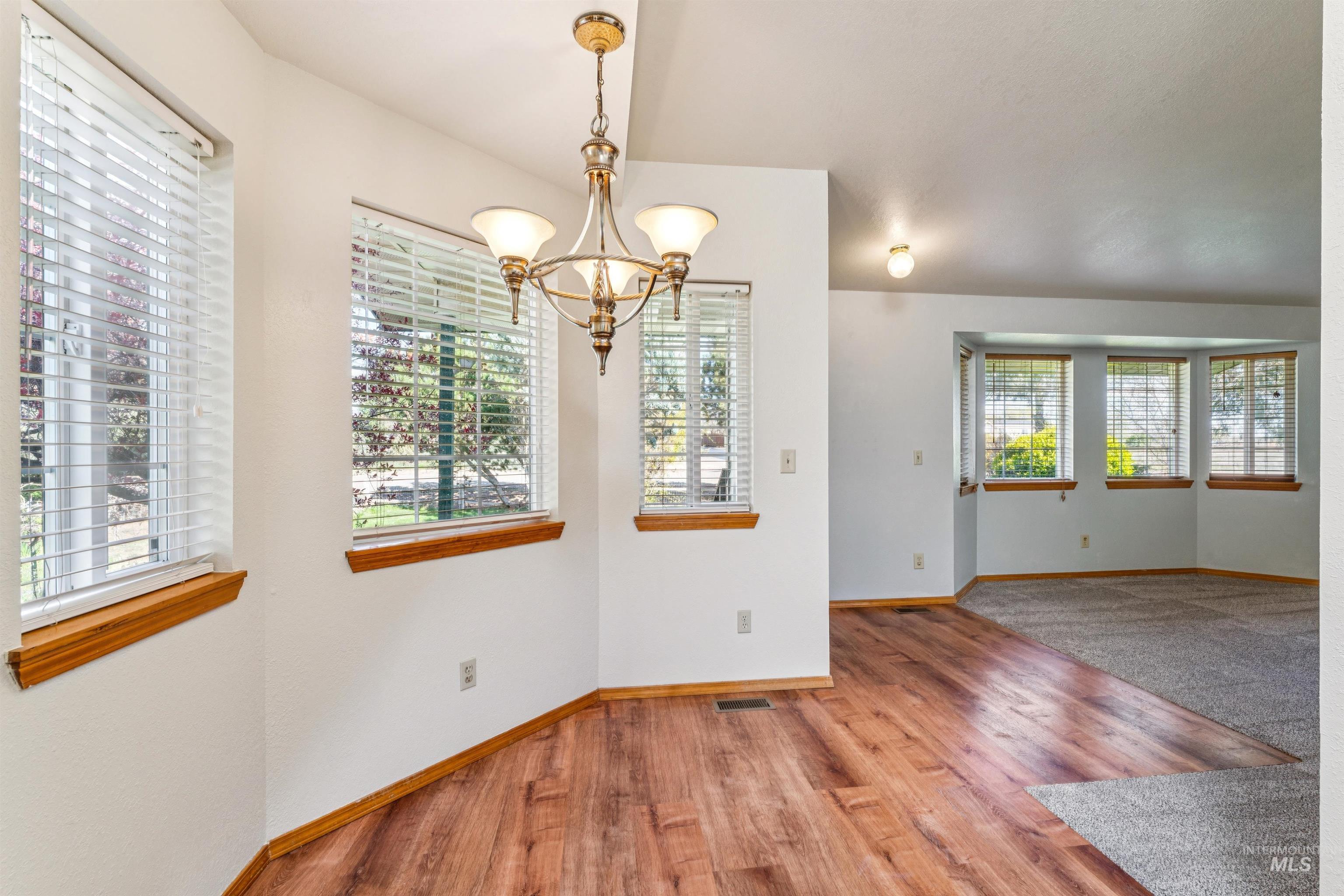 2931 NE Vista Way, Mountain Home, Idaho 83647, 3 Bedrooms, 2 Bathrooms, Residential For Sale, Price $449,000,MLS 98983306