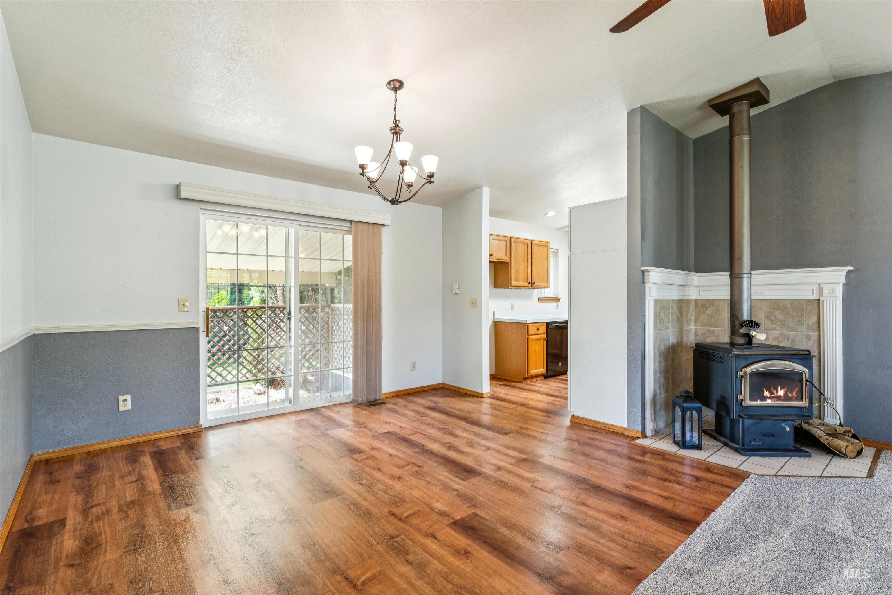 2931 NE Vista Way, Mountain Home, Idaho 83647, 3 Bedrooms, 2 Bathrooms, Residential For Sale, Price $449,000,MLS 98983306