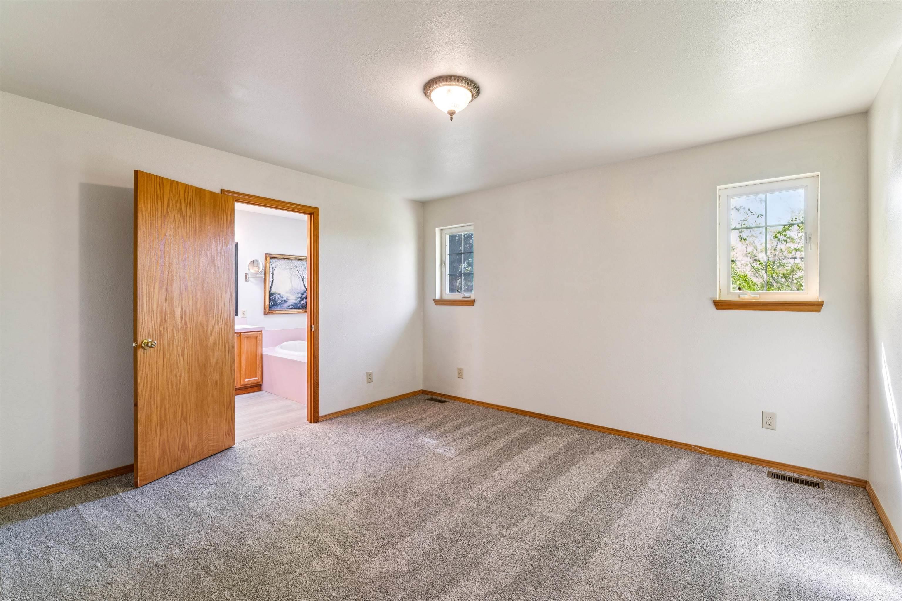 2931 NE Vista Way, Mountain Home, Idaho 83647, 3 Bedrooms, 2 Bathrooms, Residential For Sale, Price $449,000,MLS 98983306