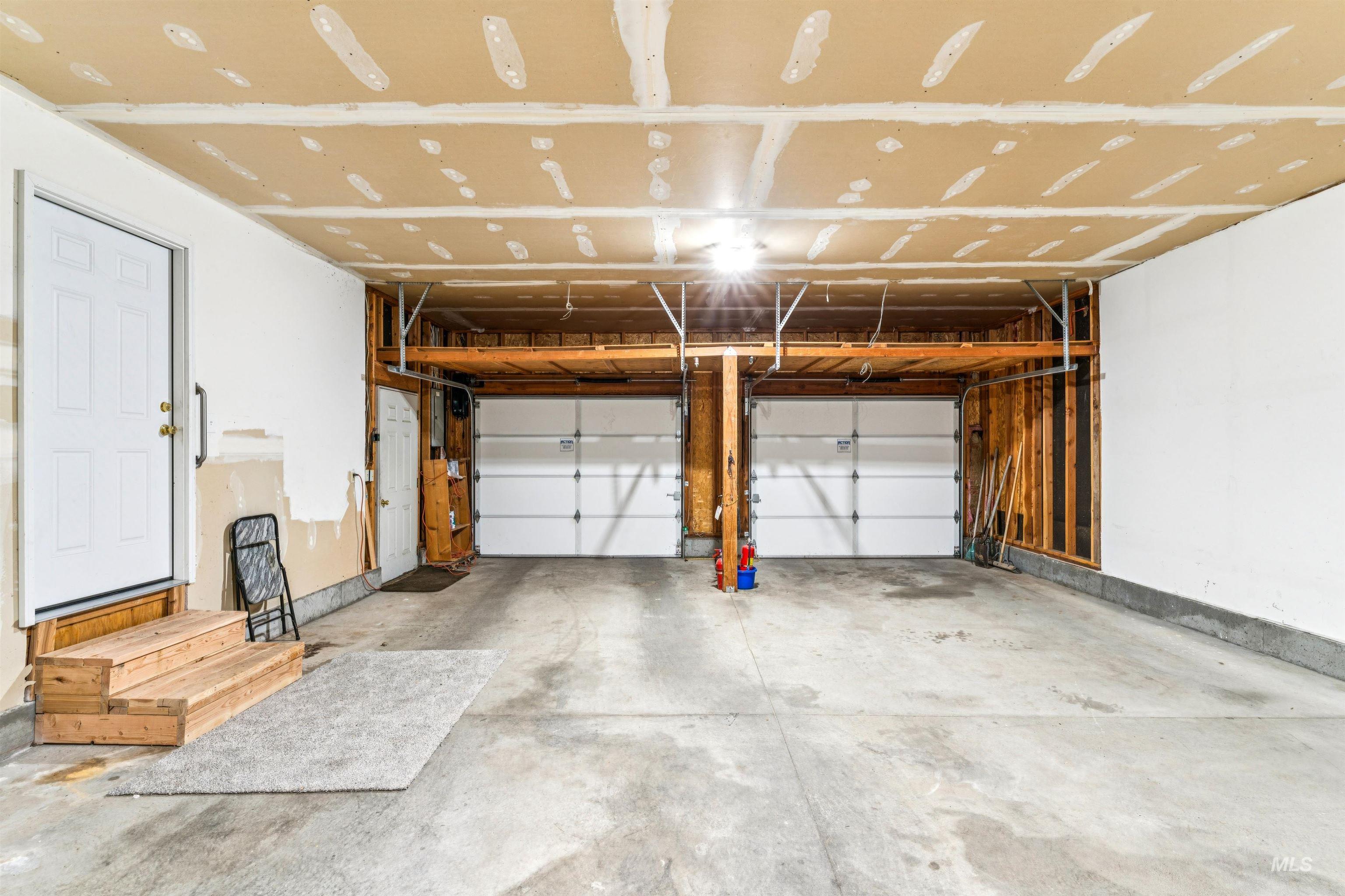 2931 NE Vista Way, Mountain Home, Idaho 83647, 3 Bedrooms, 2 Bathrooms, Residential For Sale, Price $449,000,MLS 98983306