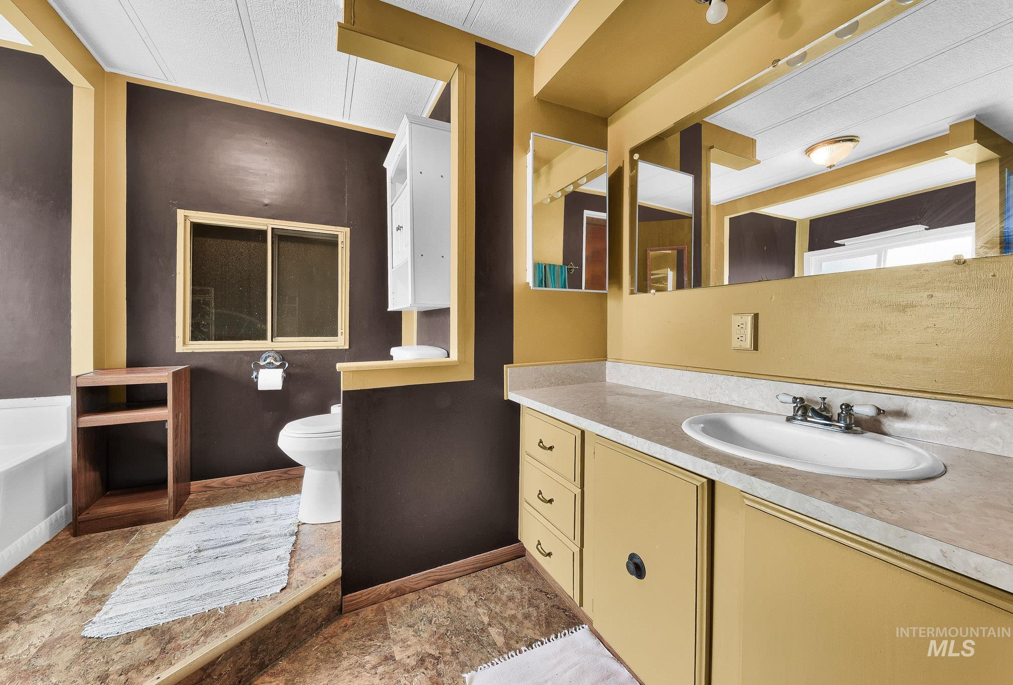 1715 W Flamingo Ave, Nampa, Idaho 83651, 2 Bedrooms, 2 Bathrooms, Residential For Sale, Price $75,000,MLS 98983307