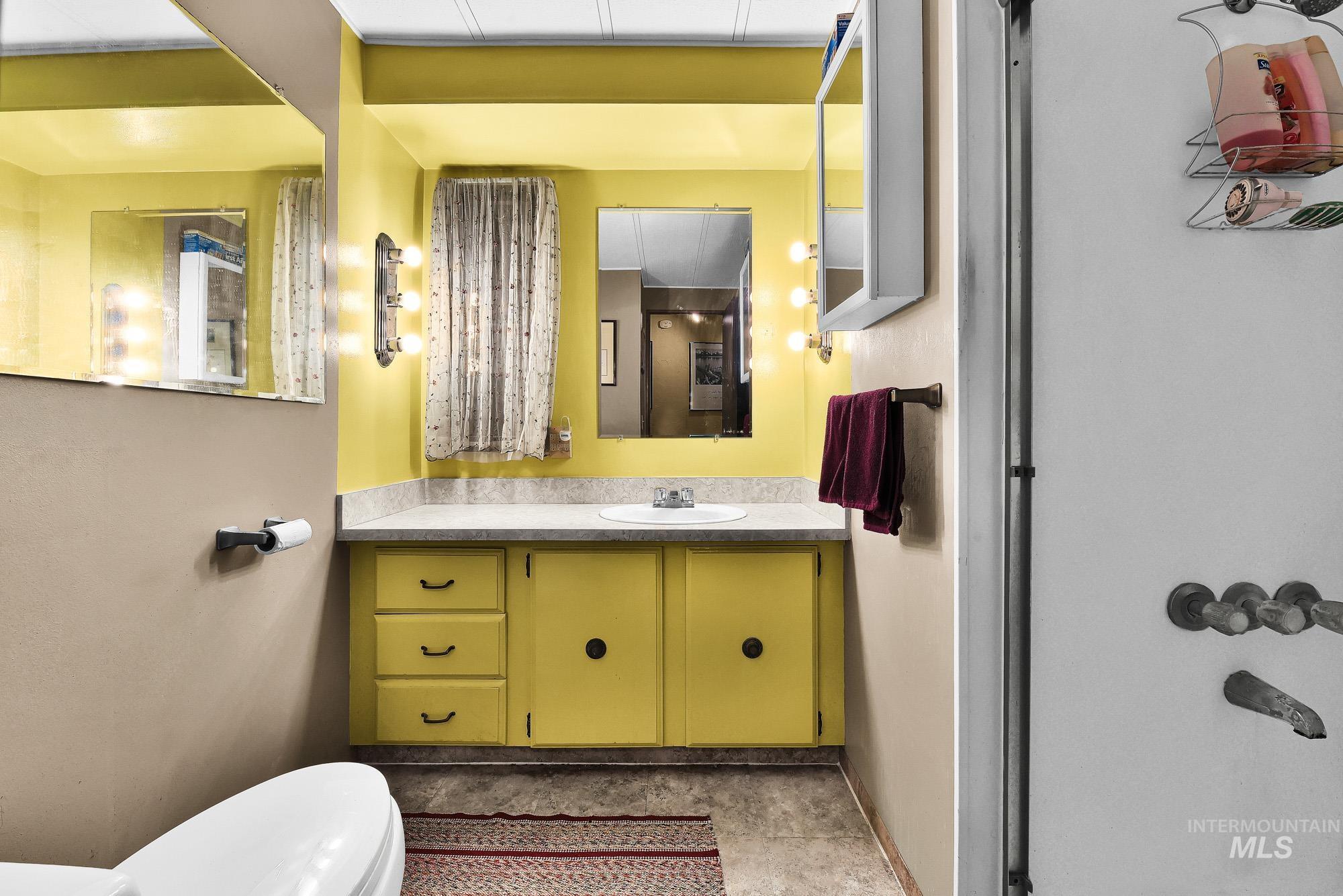 1715 W Flamingo Ave, Nampa, Idaho 83651, 2 Bedrooms, 2 Bathrooms, Residential For Sale, Price $75,000,MLS 98983307