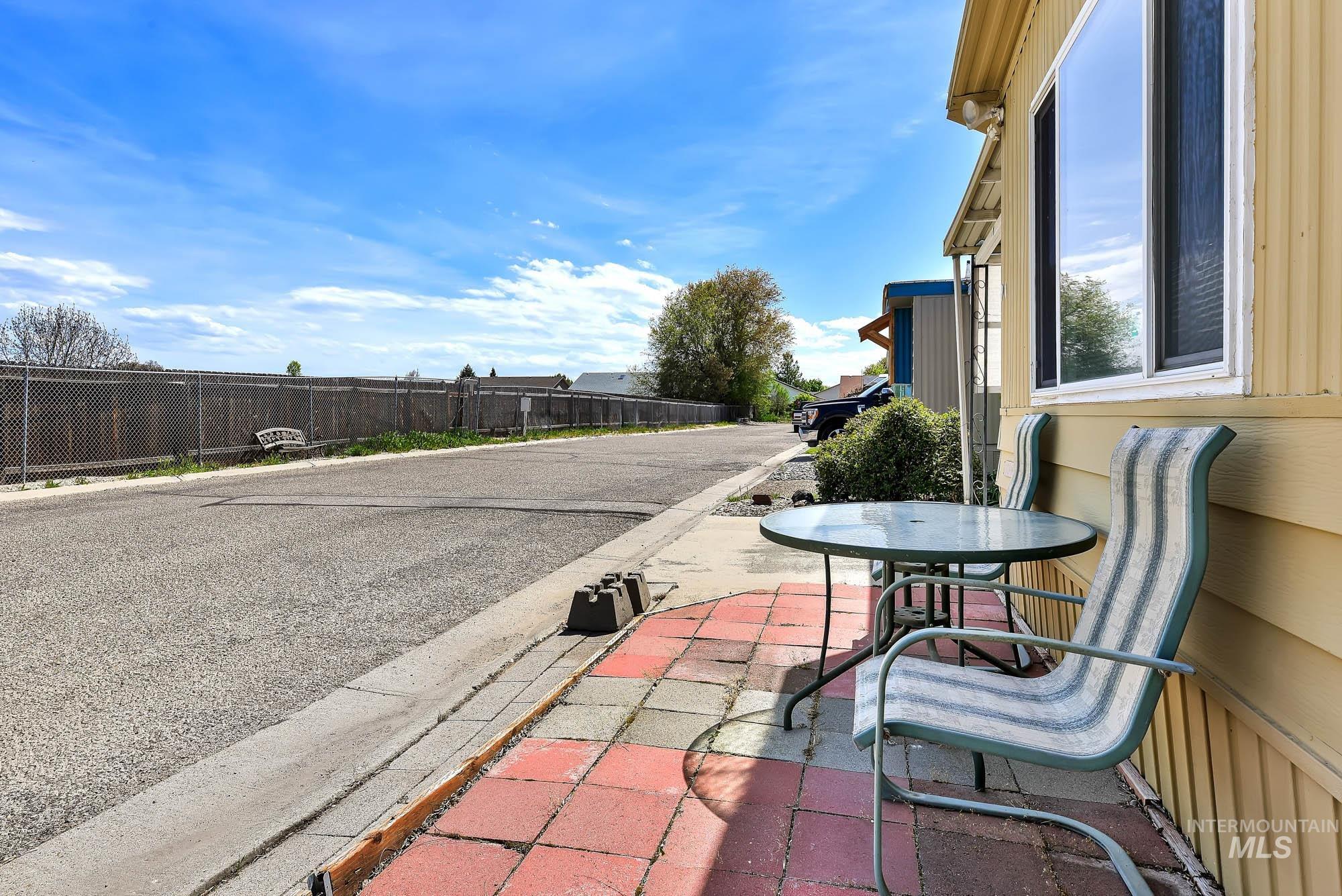 1715 W Flamingo Ave, Nampa, Idaho 83651, 2 Bedrooms, 2 Bathrooms, Residential For Sale, Price $75,000,MLS 98983307