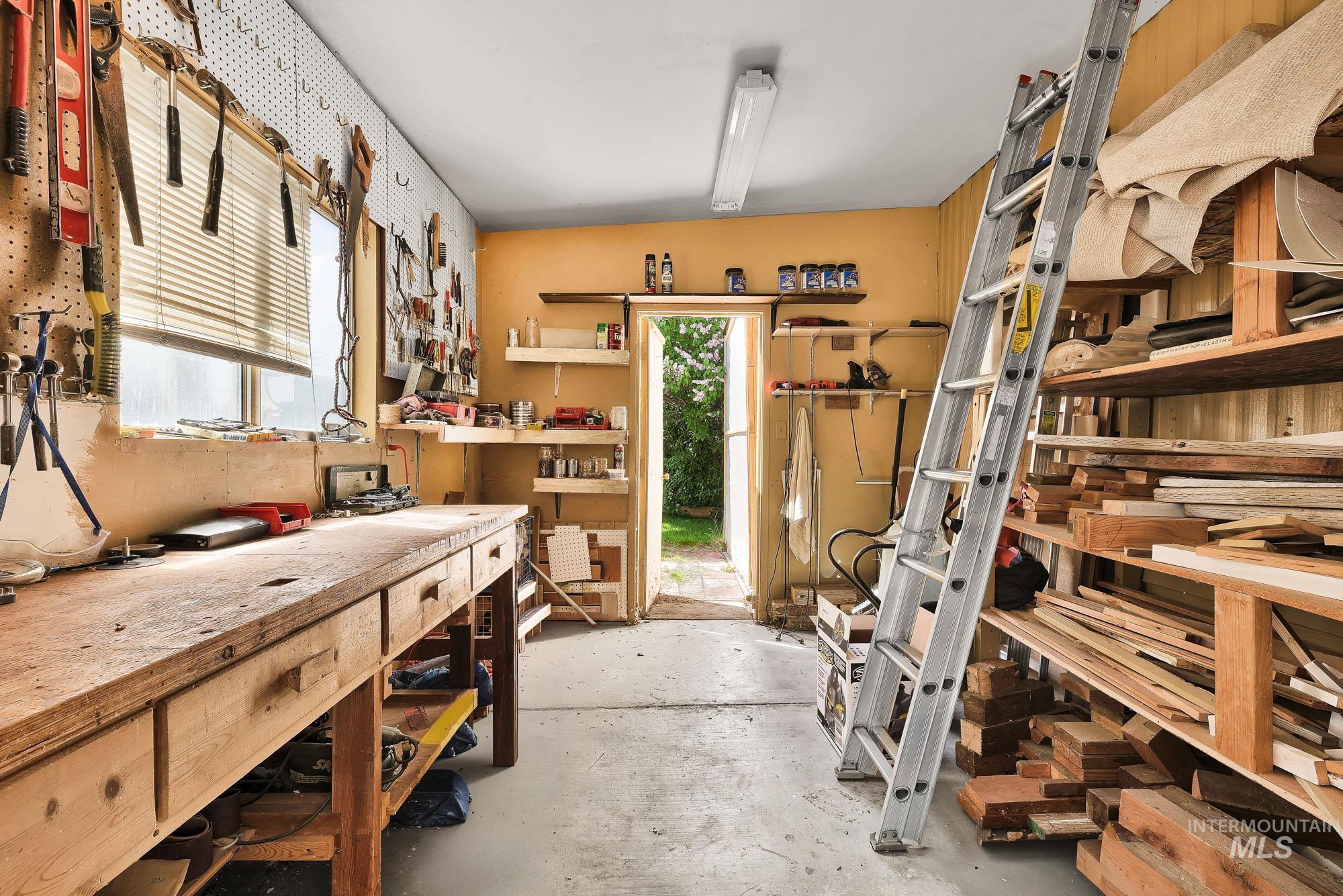 1715 W Flamingo Ave, Nampa, Idaho 83651, 2 Bedrooms, 2 Bathrooms, Residential For Sale, Price $75,000,MLS 98983307