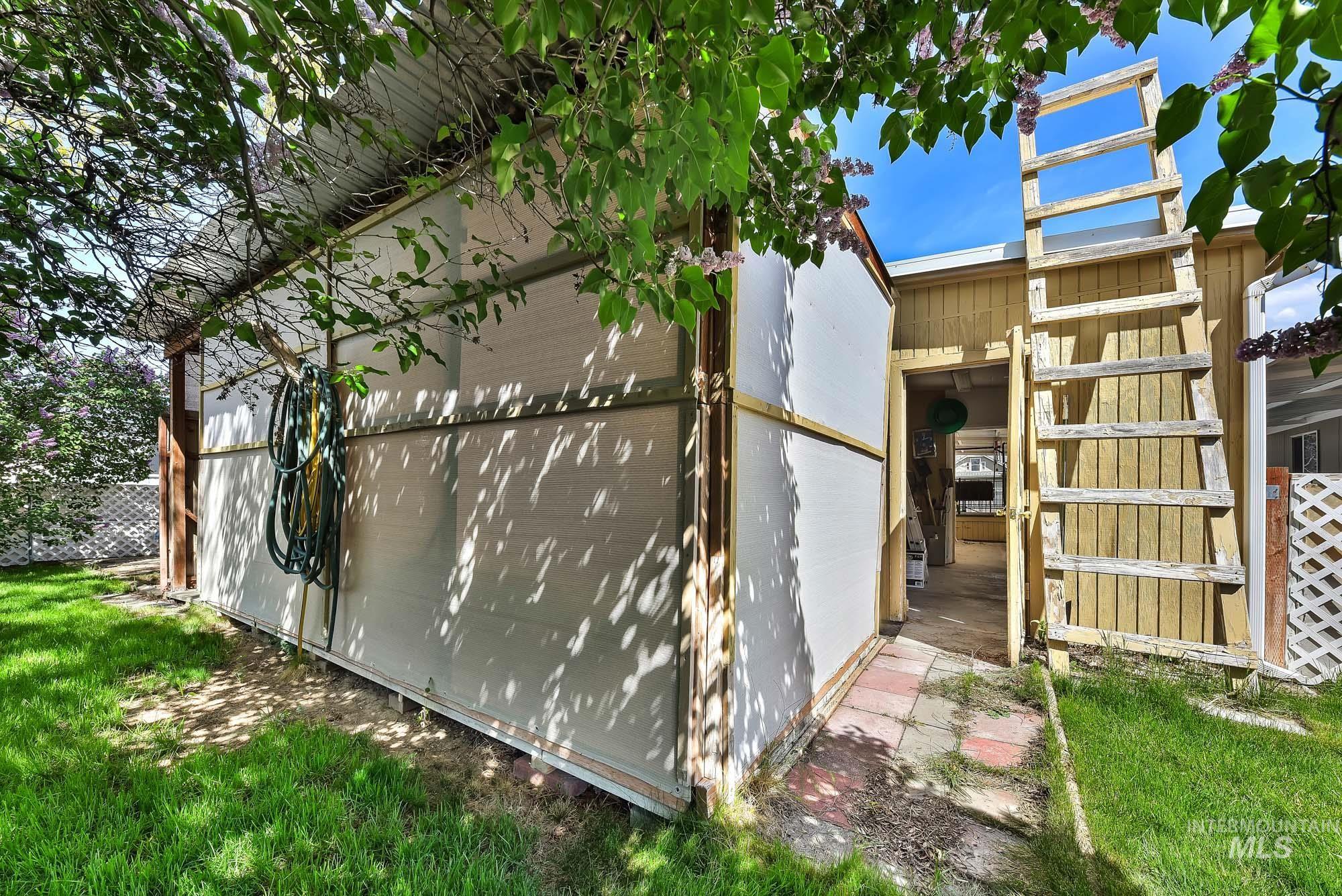 1715 W Flamingo Ave, Nampa, Idaho 83651, 2 Bedrooms, 2 Bathrooms, Residential For Sale, Price $75,000,MLS 98983307