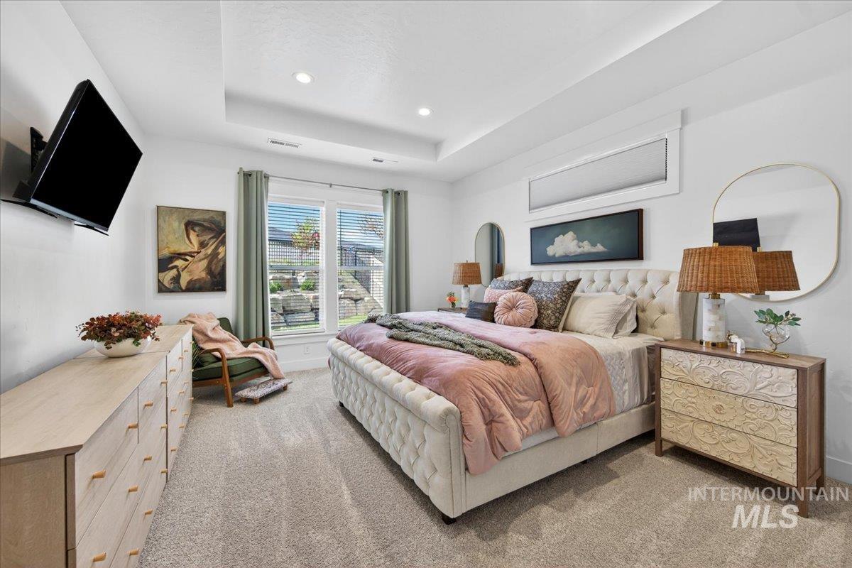 12195 Red Shouldered Hawk, Nampa, Idaho 83686, 3 Bedrooms, 2 Bathrooms, Residential For Sale, Price $549,500,MLS 98983308