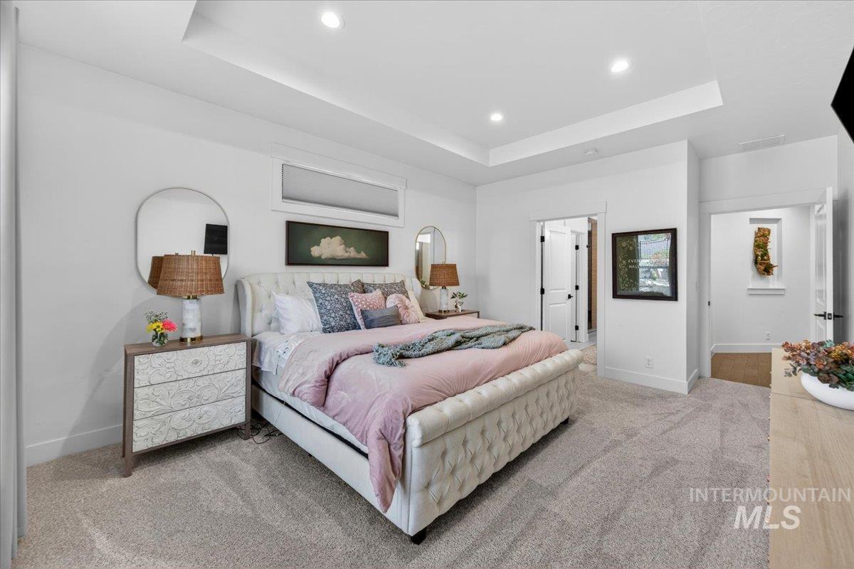 12195 Red Shouldered Hawk, Nampa, Idaho 83686, 3 Bedrooms, 2 Bathrooms, Residential For Sale, Price $549,500,MLS 98983308