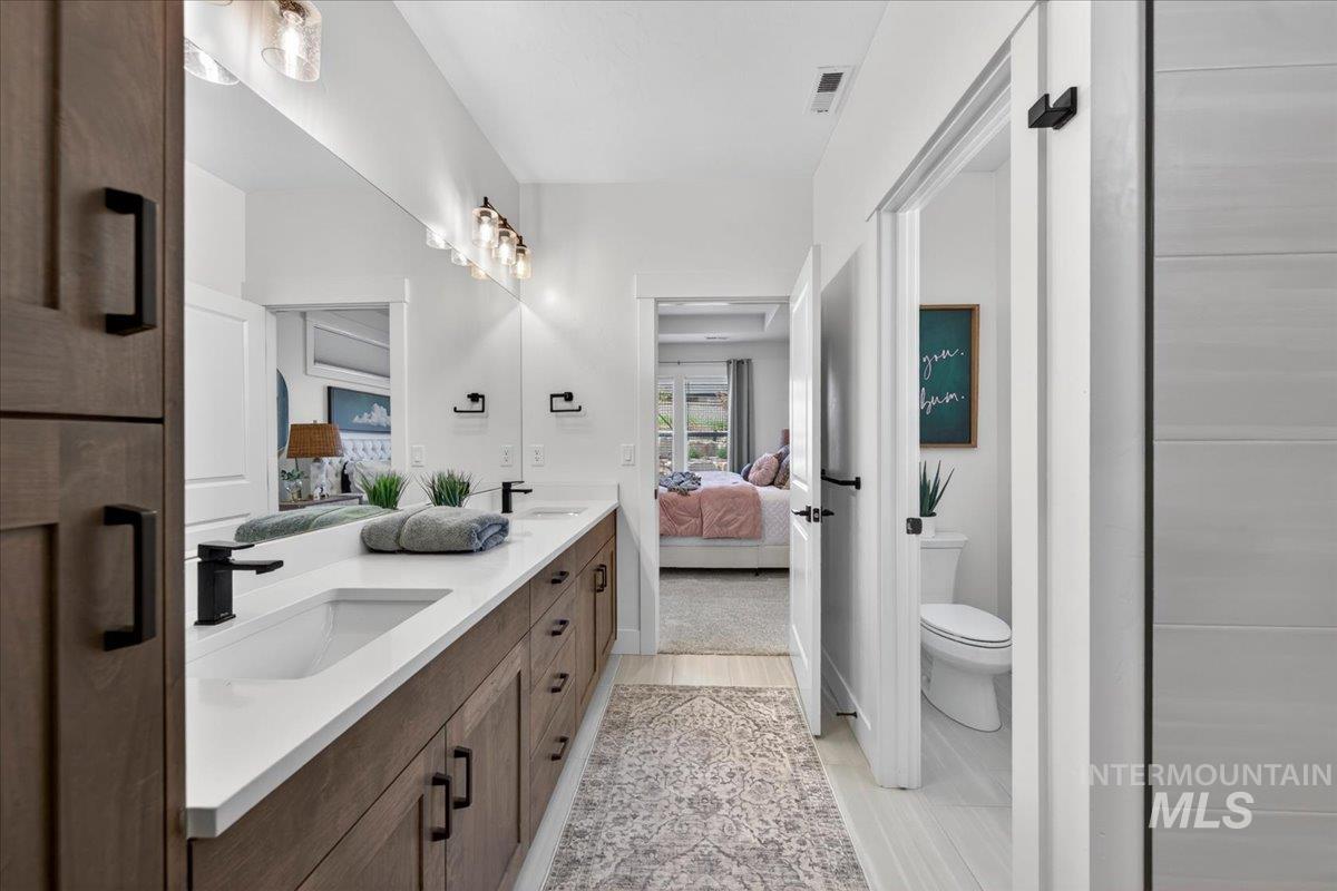 12195 Red Shouldered Hawk, Nampa, Idaho 83686, 3 Bedrooms, 2 Bathrooms, Residential For Sale, Price $549,500,MLS 98983308