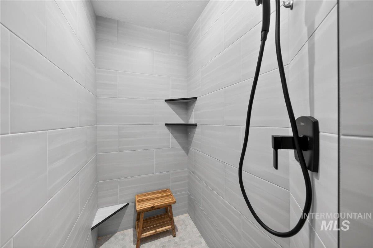 12195 Red Shouldered Hawk, Nampa, Idaho 83686, 3 Bedrooms, 2 Bathrooms, Residential For Sale, Price $549,500,MLS 98983308