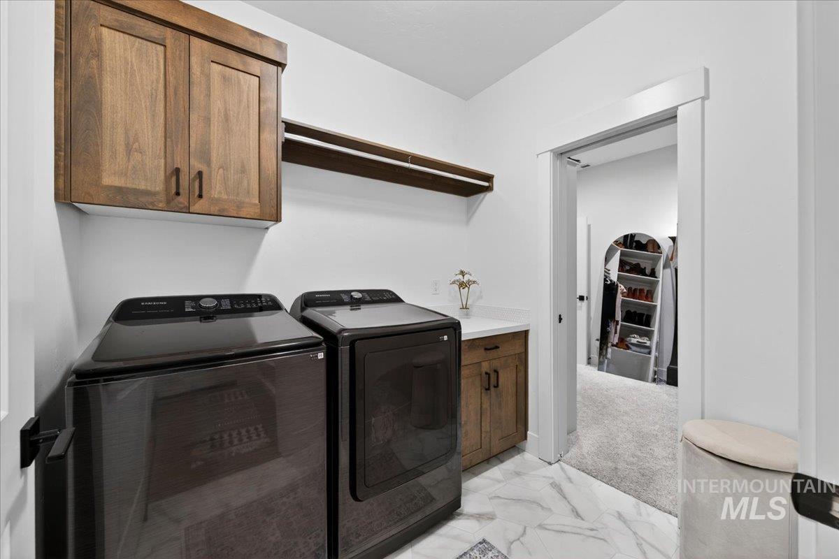 12195 Red Shouldered Hawk, Nampa, Idaho 83686, 3 Bedrooms, 2 Bathrooms, Residential For Sale, Price $549,500,MLS 98983308