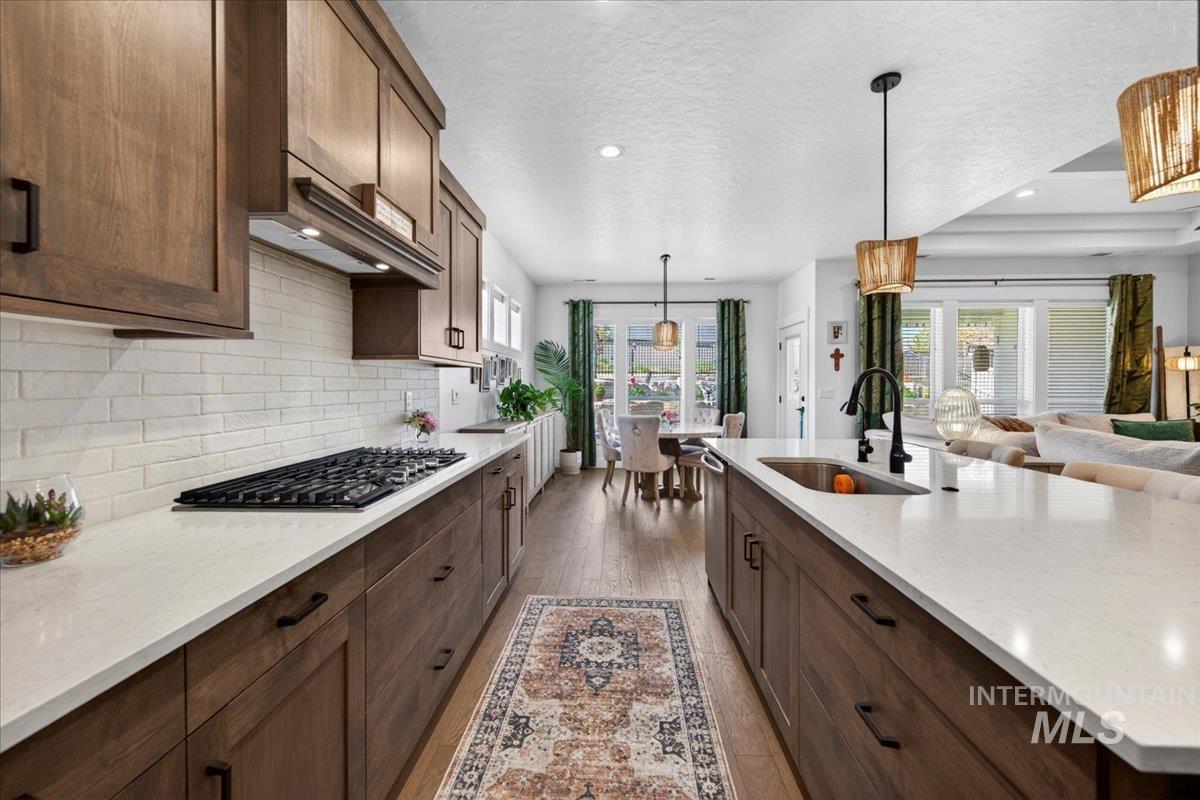 12195 Red Shouldered Hawk, Nampa, Idaho 83686, 3 Bedrooms, 2 Bathrooms, Residential For Sale, Price $549,500,MLS 98983308