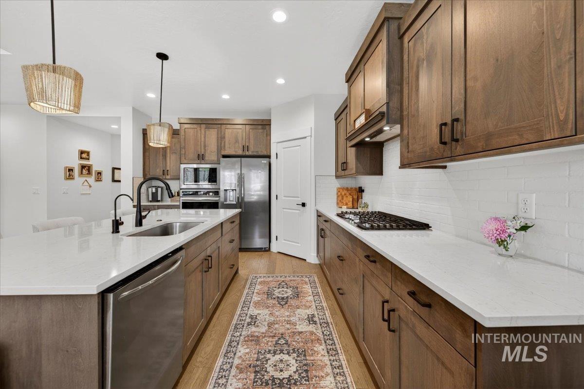 12195 Red Shouldered Hawk, Nampa, Idaho 83686, 3 Bedrooms, 2 Bathrooms, Residential For Sale, Price $549,500,MLS 98983308