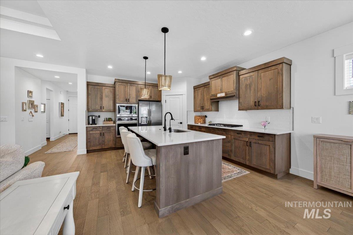 12195 Red Shouldered Hawk, Nampa, Idaho 83686, 3 Bedrooms, 2 Bathrooms, Residential For Sale, Price $549,500,MLS 98983308