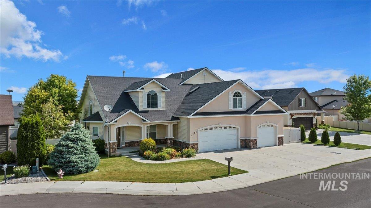 1446 Riverbend Pl, Twin Falls, Idaho 83301, 5 Bedrooms, 3.5 Bathrooms, Residential For Sale, Price $649,900, 98983309