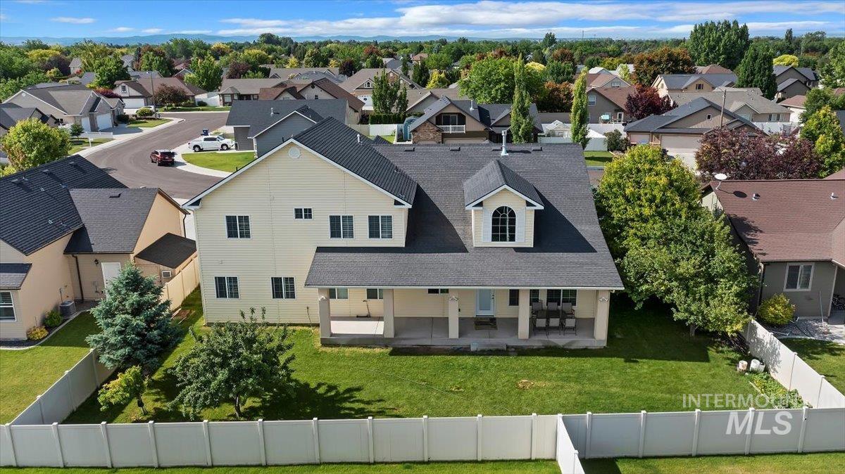 1446 Riverbend Pl, Twin Falls, Idaho 83301, 5 Bedrooms, 3.5 Bathrooms, Residential For Sale, Price $649,900, 98983309