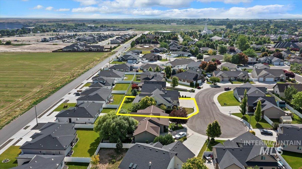 1446 Riverbend Pl, Twin Falls, Idaho 83301, 5 Bedrooms, 3.5 Bathrooms, Residential For Sale, Price $649,900, 98983309