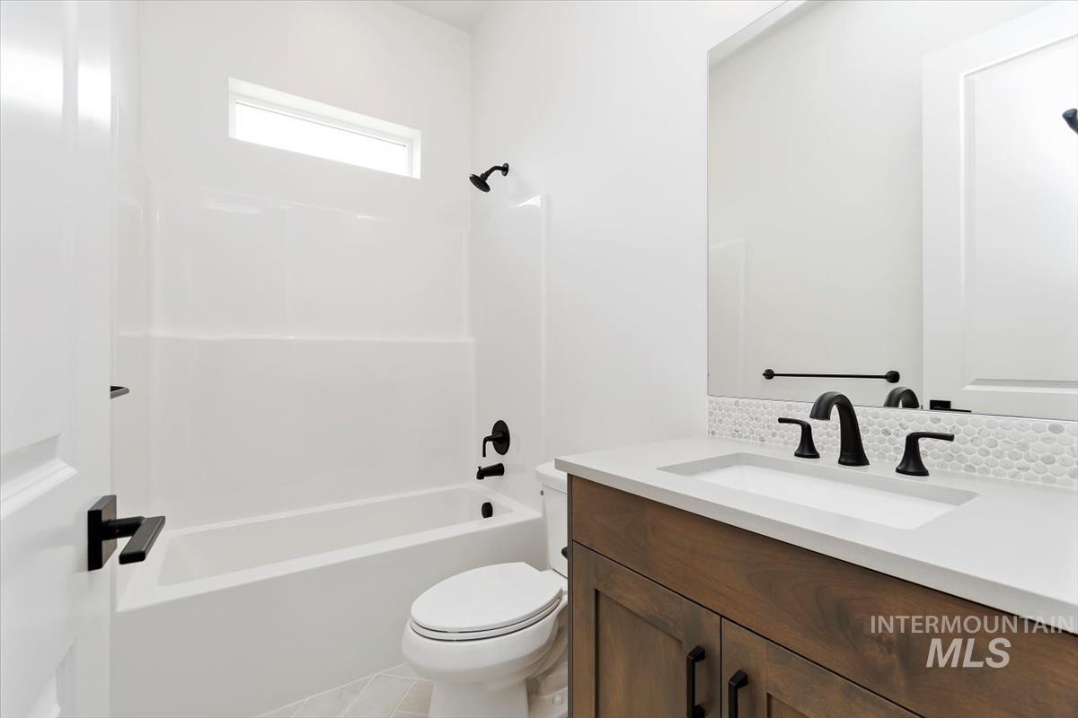 2205 E Padstow St, Kuna, Idaho 83634, 3 Bedrooms, 2.5 Bathrooms, Residential For Sale, Price $729,880, 98983313