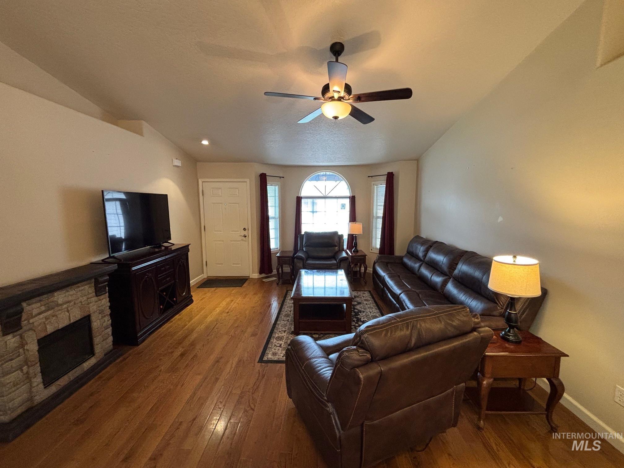 912 W Georgia Ave, Nampa, Idaho 83686, 3 Bedrooms, 2 Bathrooms, Residential For Sale, Price $379,900,MLS 98983315