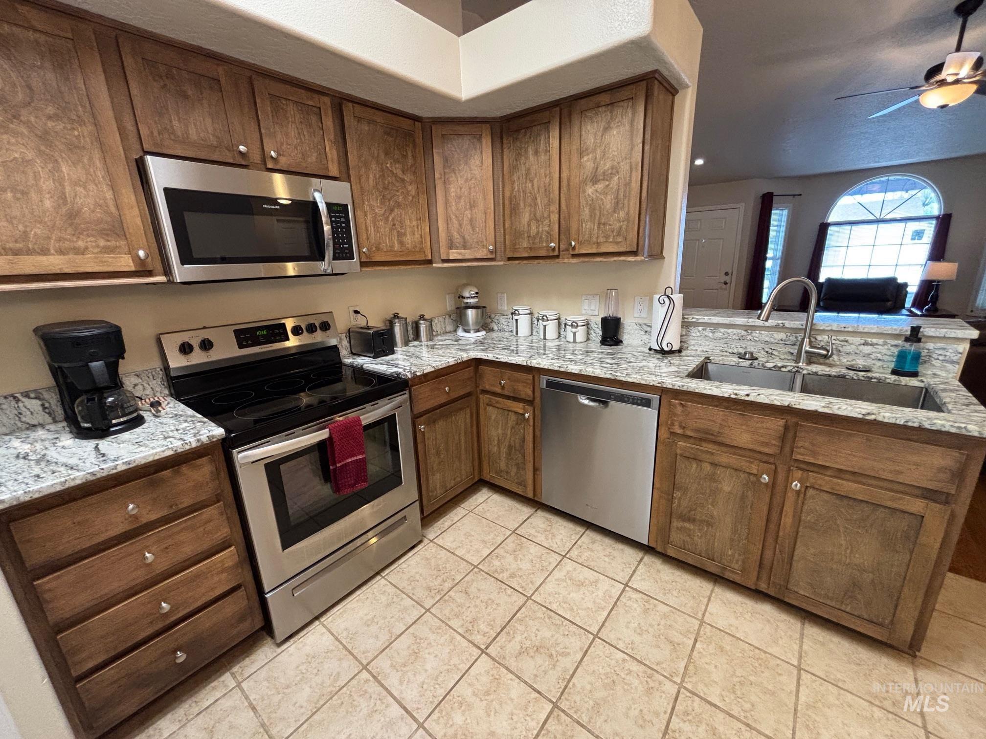 912 W Georgia Ave, Nampa, Idaho 83686, 3 Bedrooms, 2 Bathrooms, Residential For Sale, Price $379,900,MLS 98983315