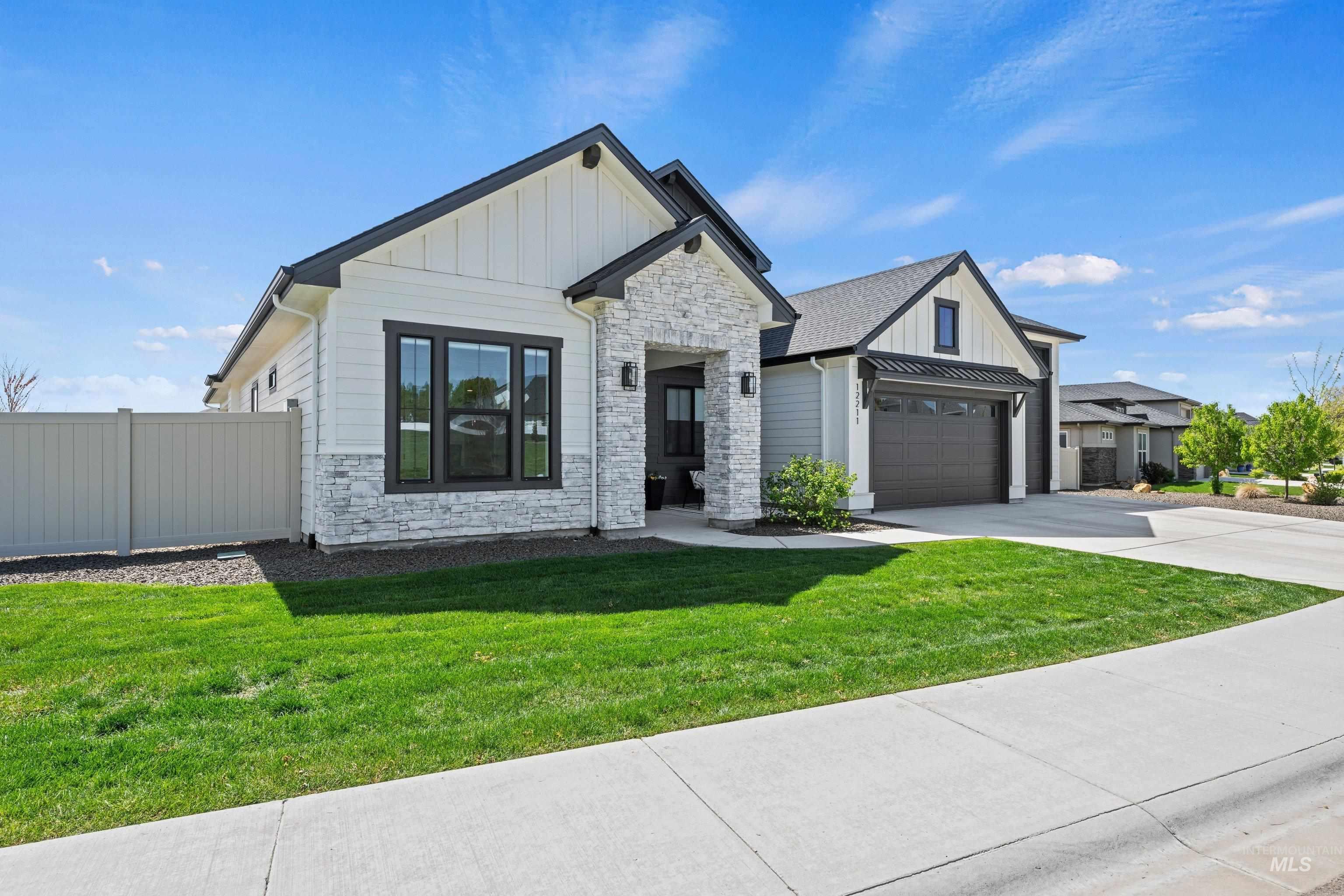 12211 W Cobalt Lake Dr., Star, Idaho 83669, 5 Bedrooms, 3.5 Bathrooms, Residential For Sale, Price $1,049,999,MLS 98983316