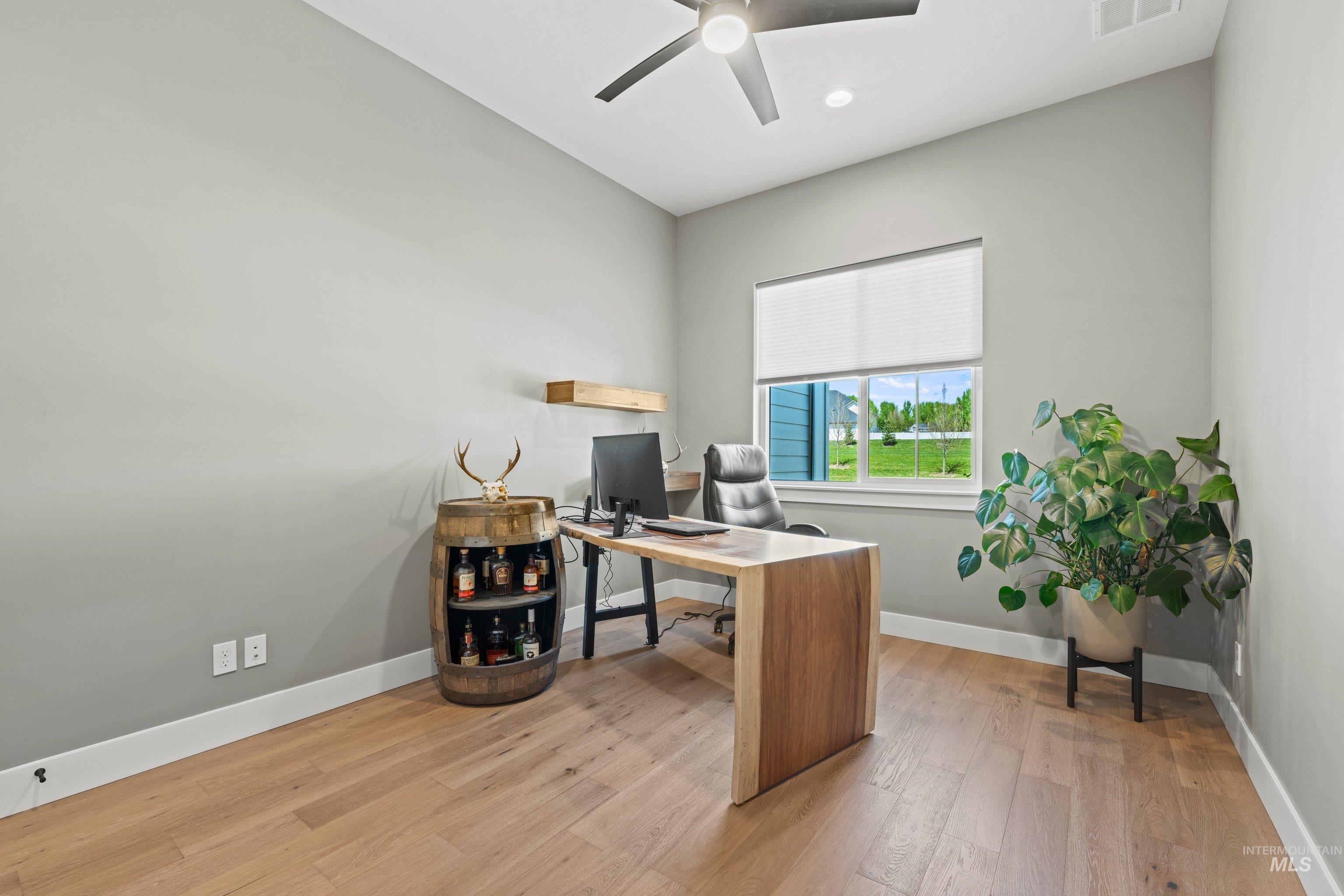 12211 W Cobalt Lake Dr., Star, Idaho 83669, 5 Bedrooms, 3.5 Bathrooms, Residential For Sale, Price $1,049,999,MLS 98983316