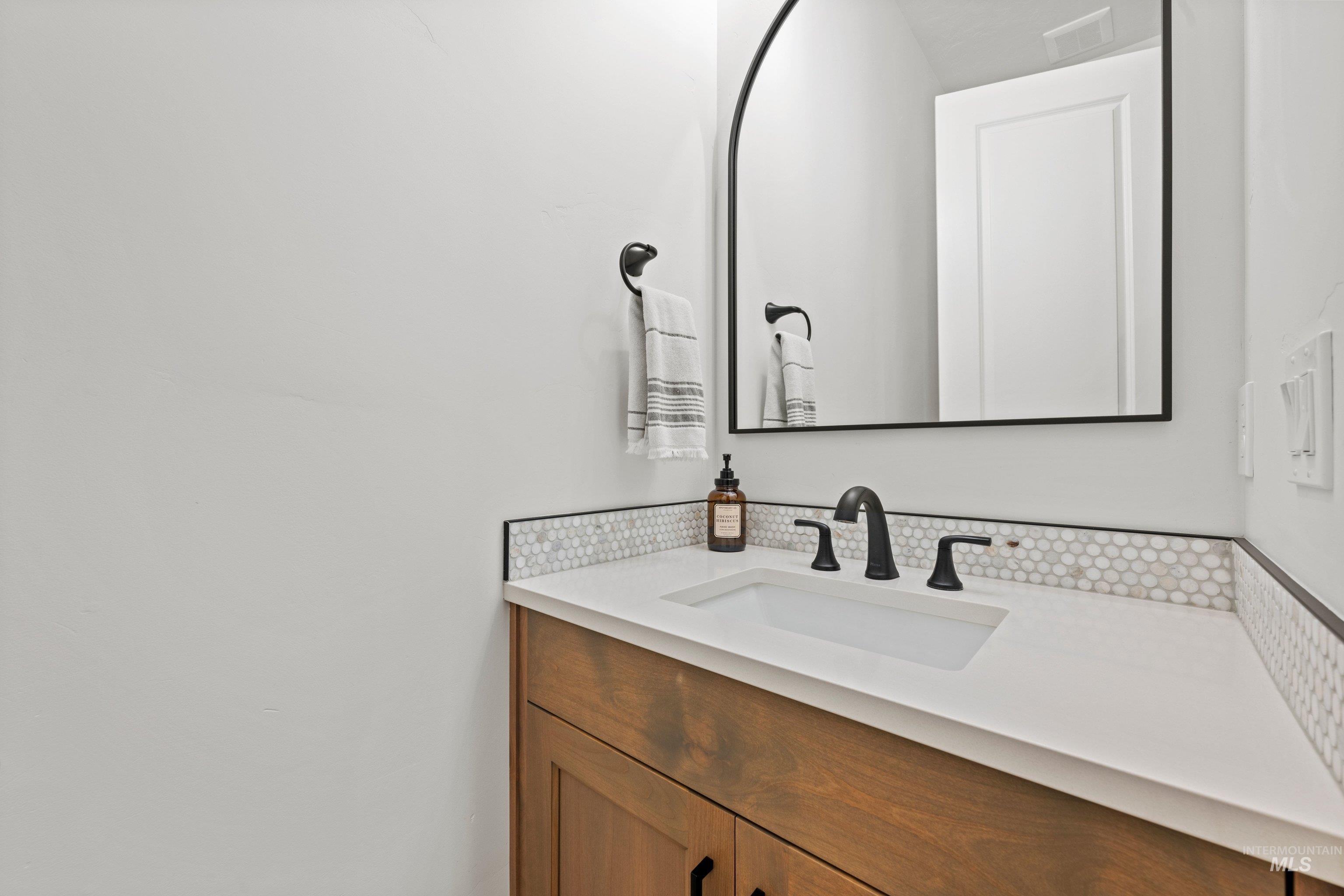 12211 W Cobalt Lake Dr., Star, Idaho 83669, 5 Bedrooms, 3.5 Bathrooms, Residential For Sale, Price $1,049,999,MLS 98983316