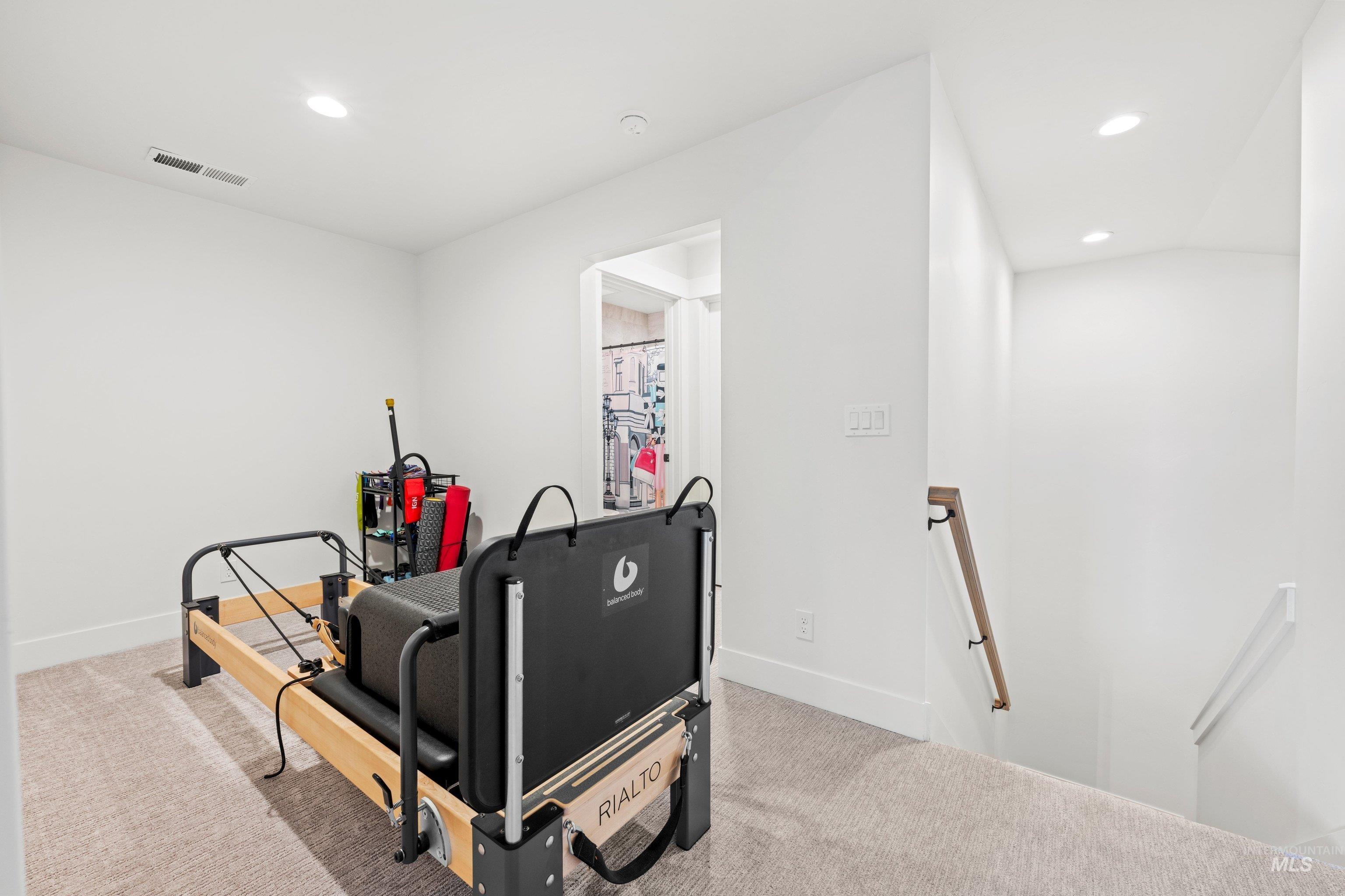 12211 W Cobalt Lake Dr., Star, Idaho 83669, 5 Bedrooms, 3.5 Bathrooms, Residential For Sale, Price $1,049,999,MLS 98983316