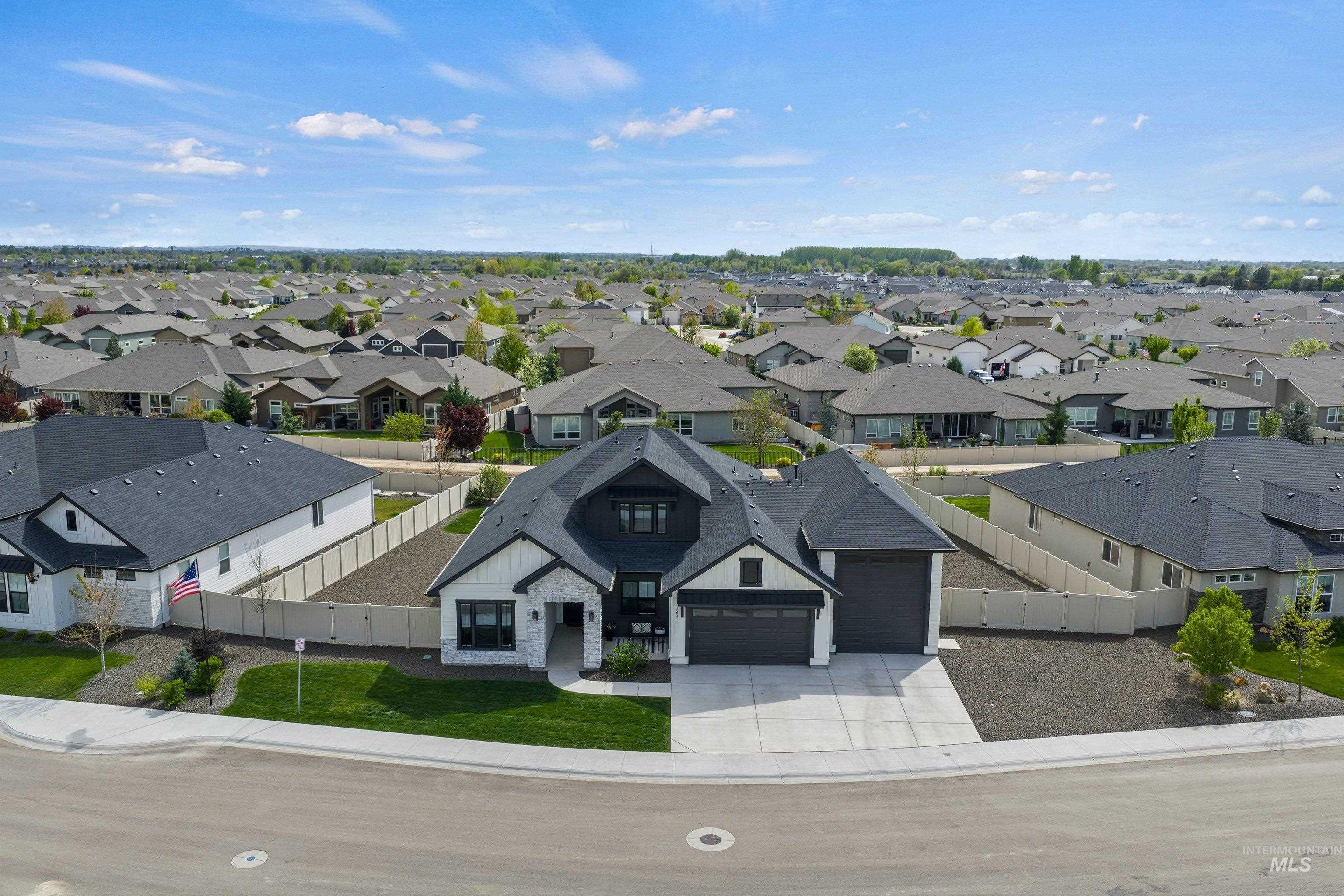 12211 W Cobalt Lake Dr., Star, Idaho 83669, 5 Bedrooms, 3.5 Bathrooms, Residential For Sale, Price $1,049,999,MLS 98983316