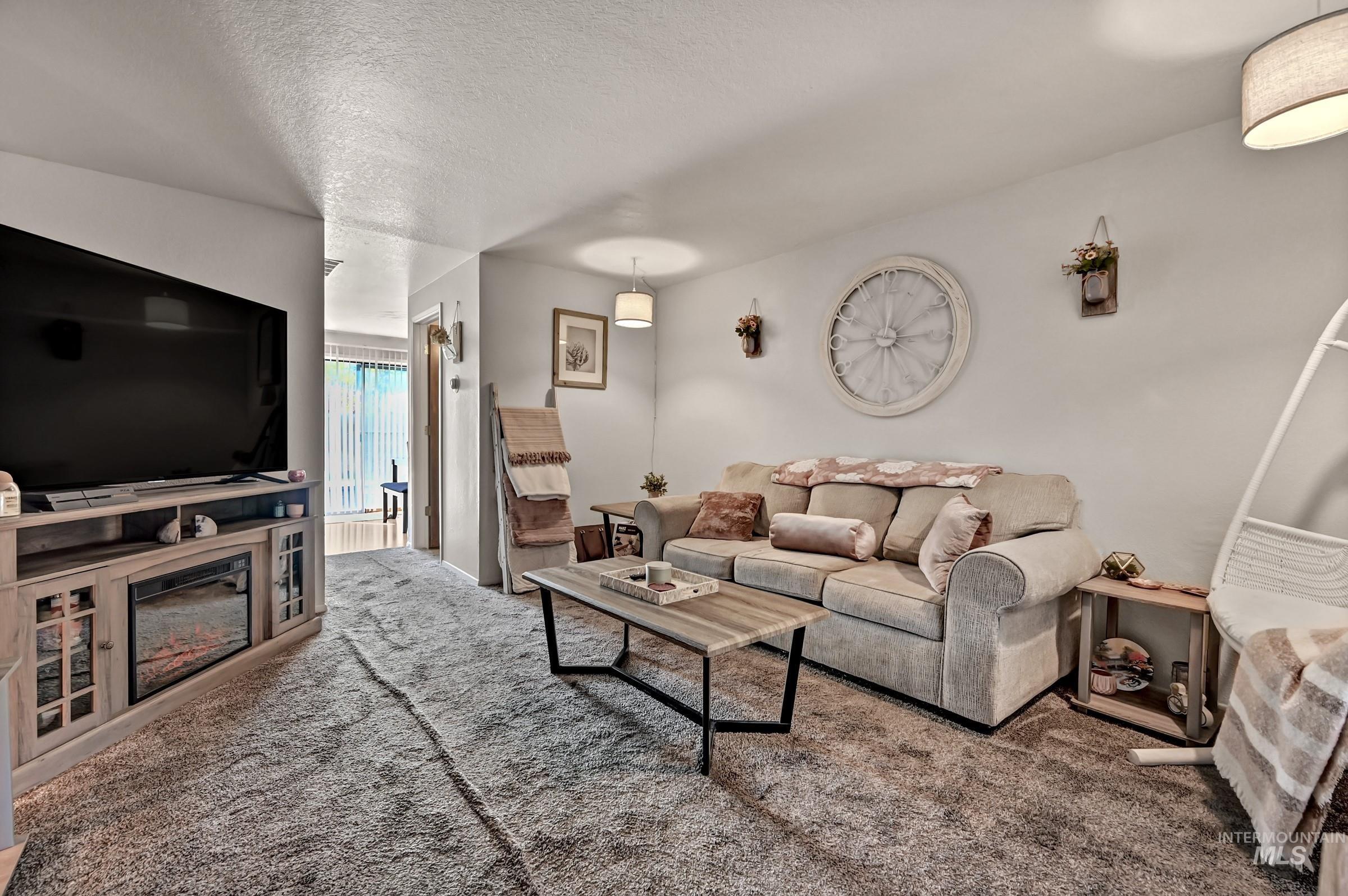 801 N Milwaukee St, Boise, Idaho 83704, 2 Bedrooms, 1.5 Bathrooms, Residential Income For Sale, Price $800,000,MLS 98983317