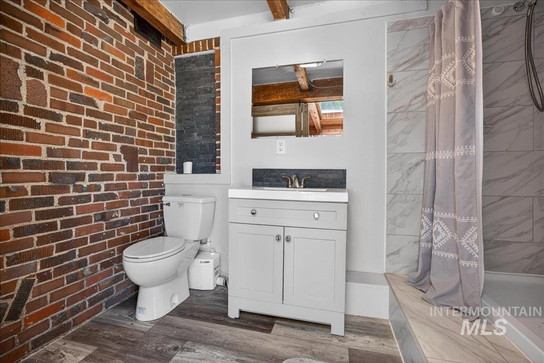 1003 Southside, Nampa, Idaho 83686, 5 Bedrooms, 3 Bathrooms, Residential For Sale, Price $569,990,MLS 98983318