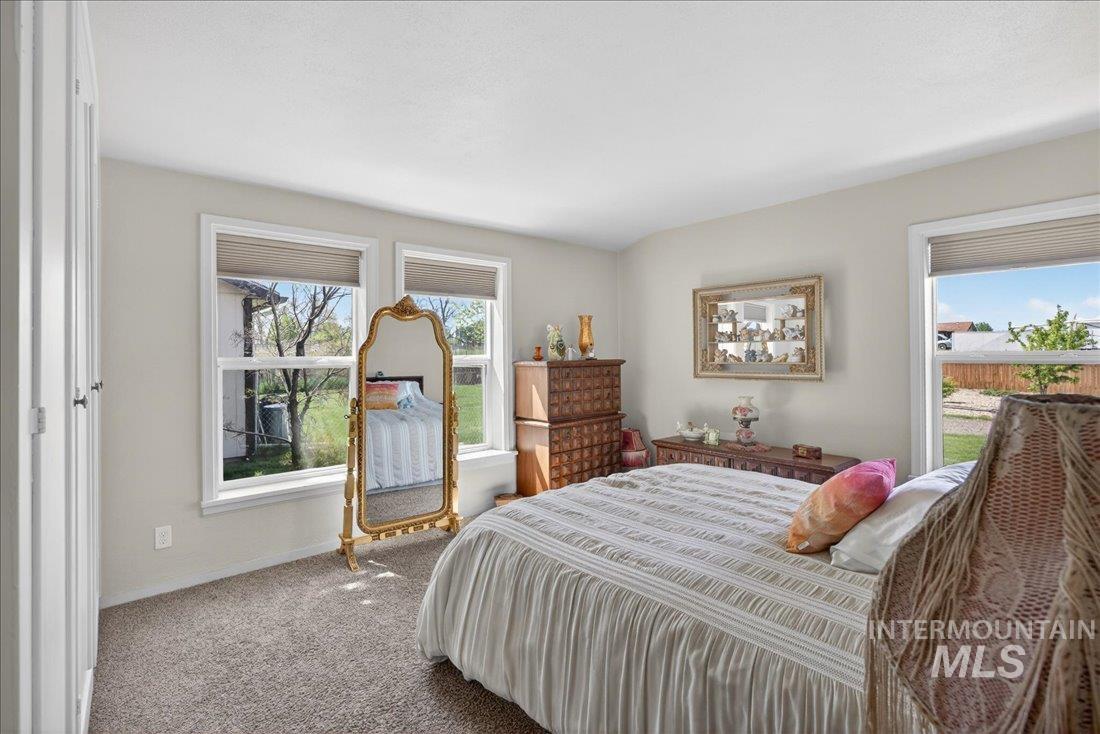 1003 Southside, Nampa, Idaho 83686, 5 Bedrooms, 3 Bathrooms, Residential For Sale, Price $569,990,MLS 98983318