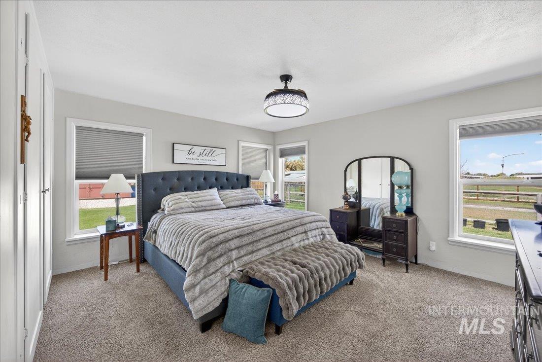 1003 Southside, Nampa, Idaho 83686, 5 Bedrooms, 3 Bathrooms, Residential For Sale, Price $569,990,MLS 98983318