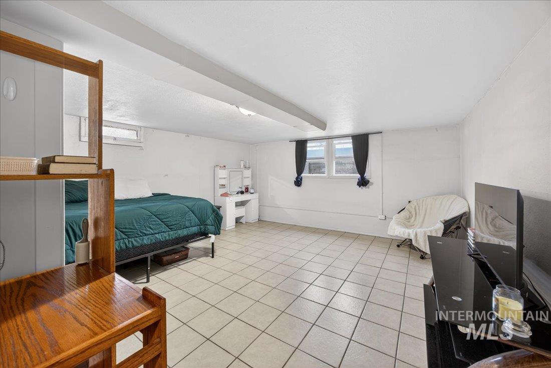 1003 Southside, Nampa, Idaho 83686, 5 Bedrooms, 3 Bathrooms, Residential For Sale, Price $569,990,MLS 98983318