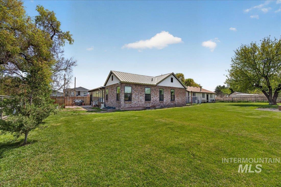 1003 Southside, Nampa, Idaho 83686, 5 Bedrooms, 3 Bathrooms, Residential For Sale, Price $569,990,MLS 98983318