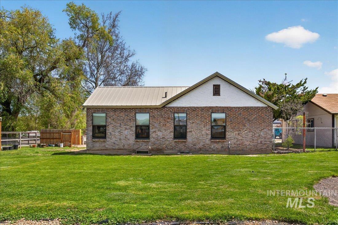 1003 Southside, Nampa, Idaho 83686, 5 Bedrooms, 3 Bathrooms, Residential For Sale, Price $569,990,MLS 98983318