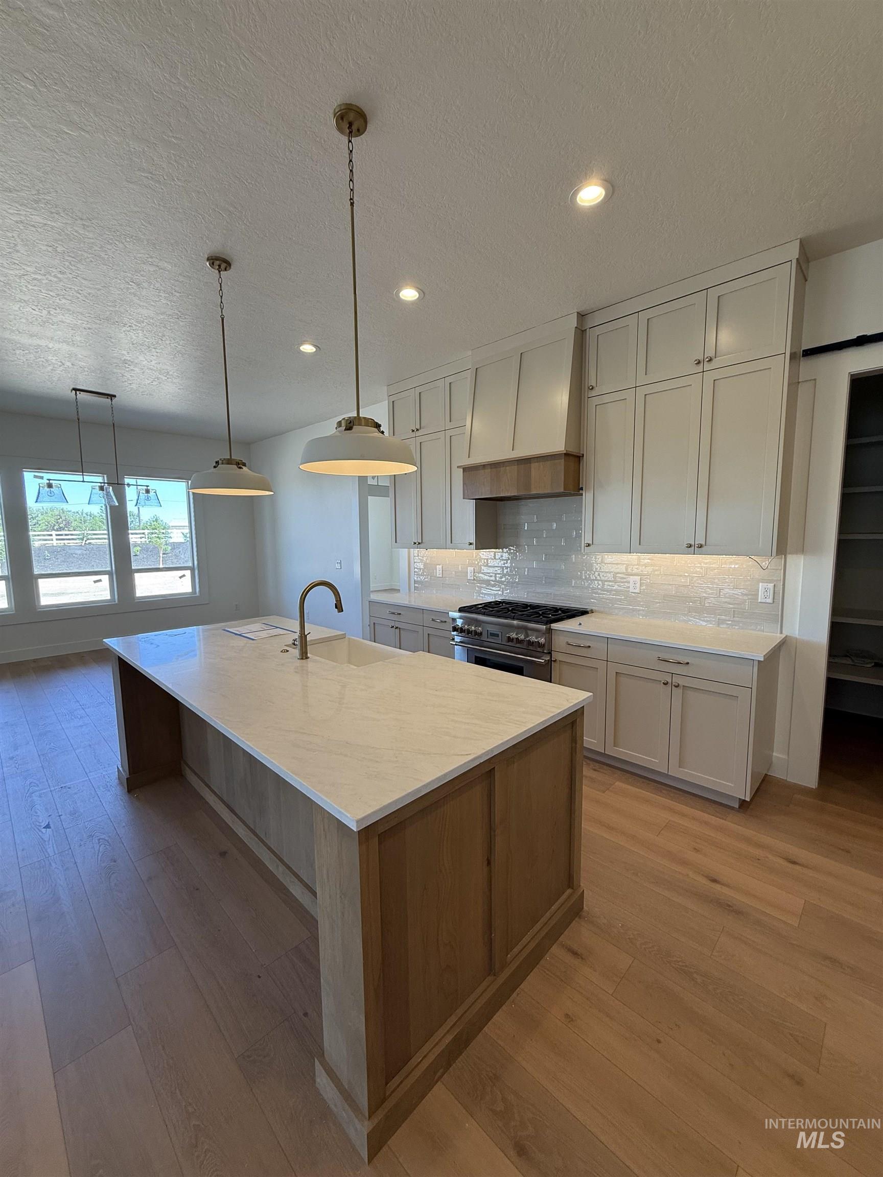 12814 Fjord St., Middleton, Idaho 83644, 3 Bedrooms, 4 Bathrooms, Residential For Sale, Price $1,170,000, 98983319