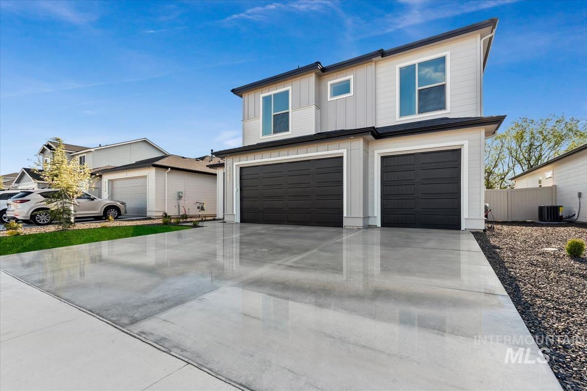 4223 Tropic Way, Caldwell, Idaho 83607, 4 Bedrooms, 2.5 Bathrooms, Residential For Sale, Price $534,880, 98983320