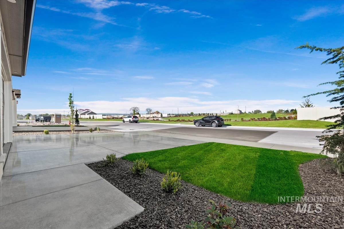 4223 Tropic Way, Caldwell, Idaho 83607, 4 Bedrooms, 2.5 Bathrooms, Residential For Sale, Price $534,880, 98983320