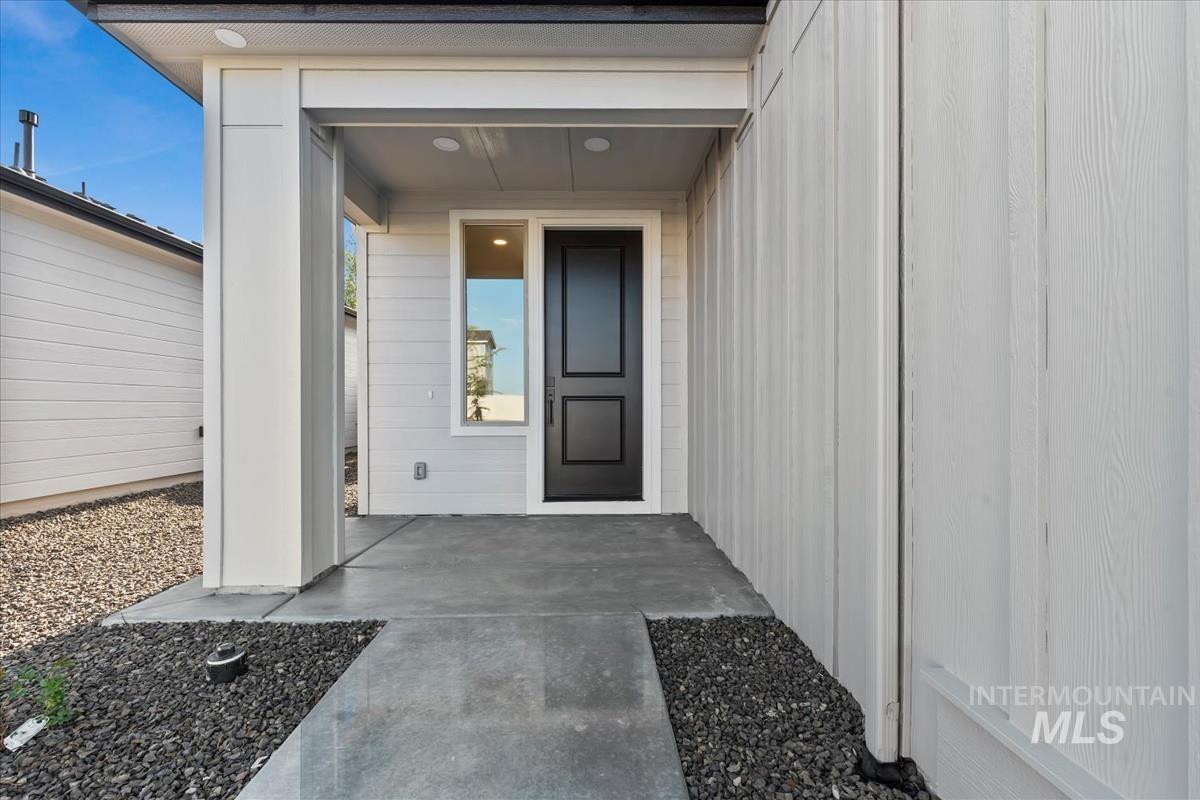 4223 Tropic Way, Caldwell, Idaho 83607, 4 Bedrooms, 2.5 Bathrooms, Residential For Sale, Price $534,880, 98983320