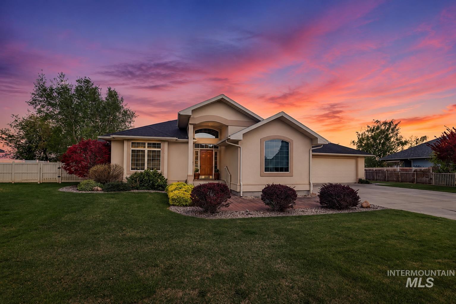 389 Greenbrier Dr, Heyburn, Idaho 83336-0000, 4 Bedrooms, 3 Bathrooms, Residential For Sale, Price $575,000, 98983321