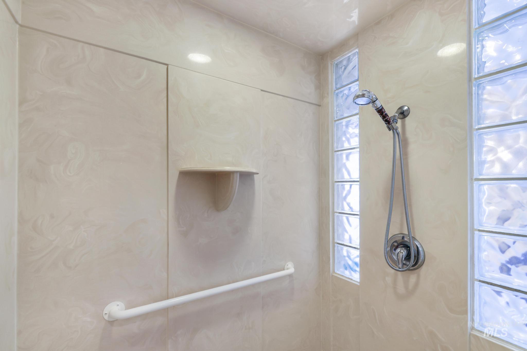 389 Greenbrier Dr, Heyburn, Idaho 83336-0000, 4 Bedrooms, 3 Bathrooms, Residential For Sale, Price $600,000, 98983321