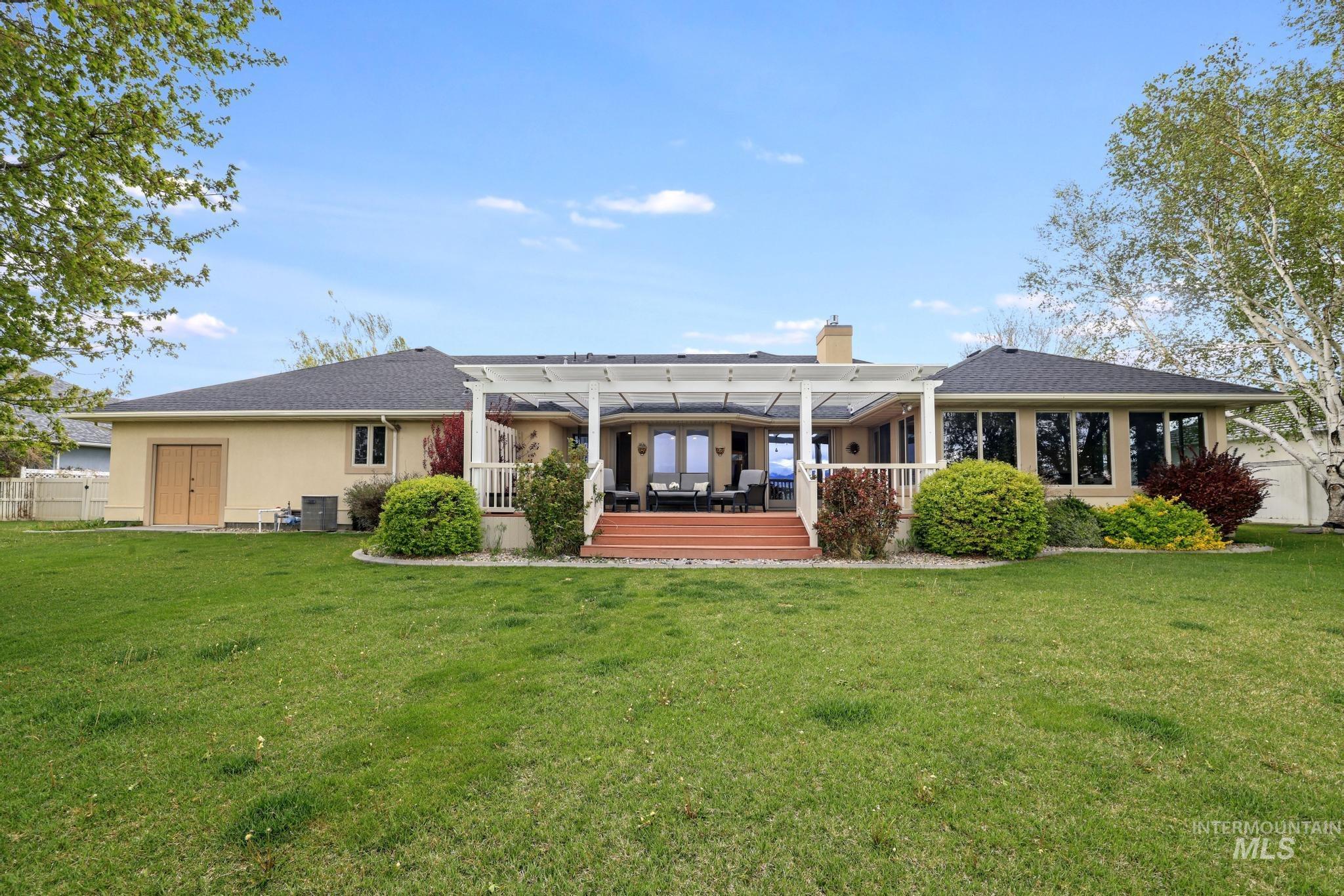 389 Greenbrier Dr, Heyburn, Idaho 83336-0000, 4 Bedrooms, 3 Bathrooms, Residential For Sale, Price $600,000, 98983321