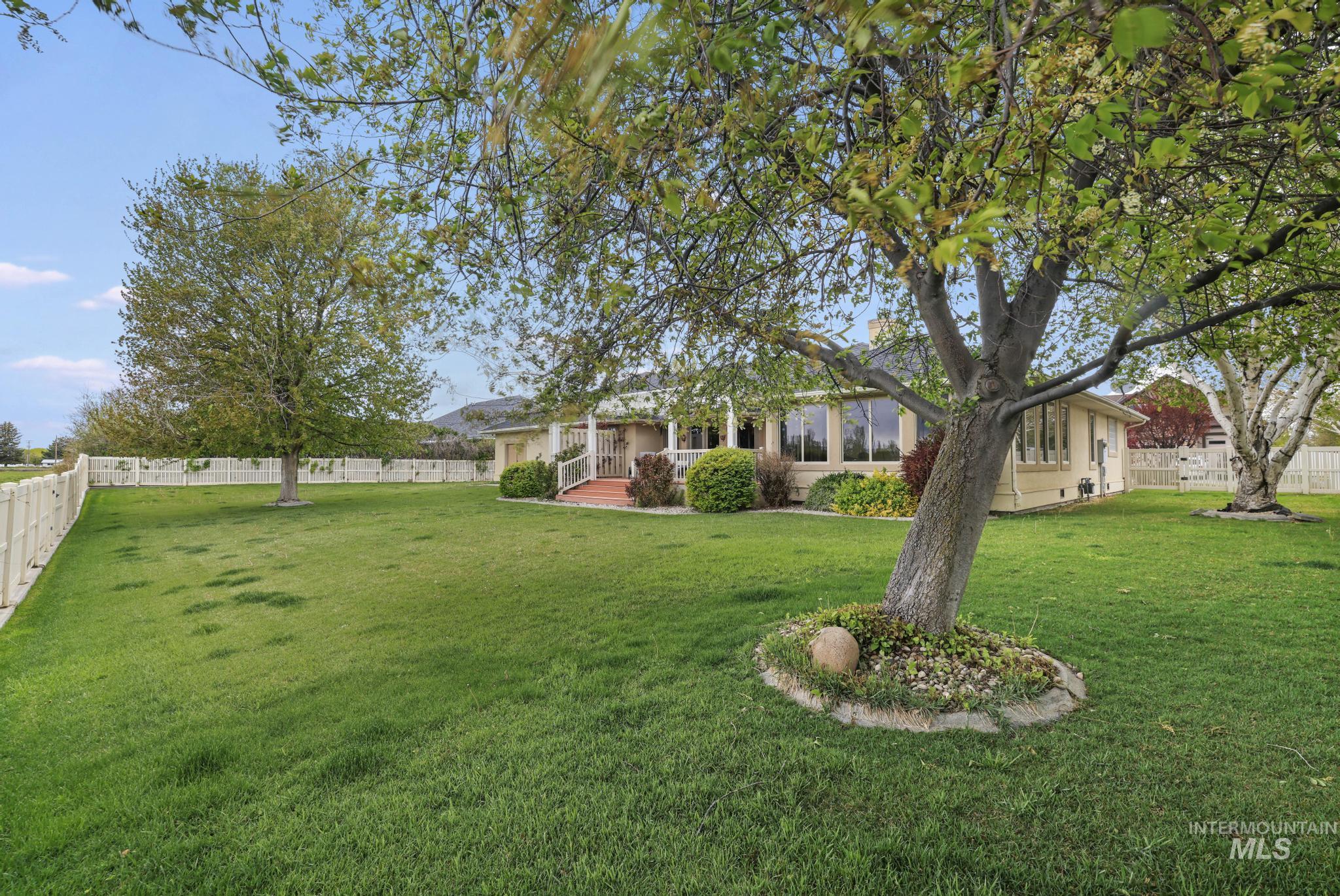 389 Greenbrier Dr, Heyburn, Idaho 83336-0000, 4 Bedrooms, 3 Bathrooms, Residential For Sale, Price $600,000, 98983321